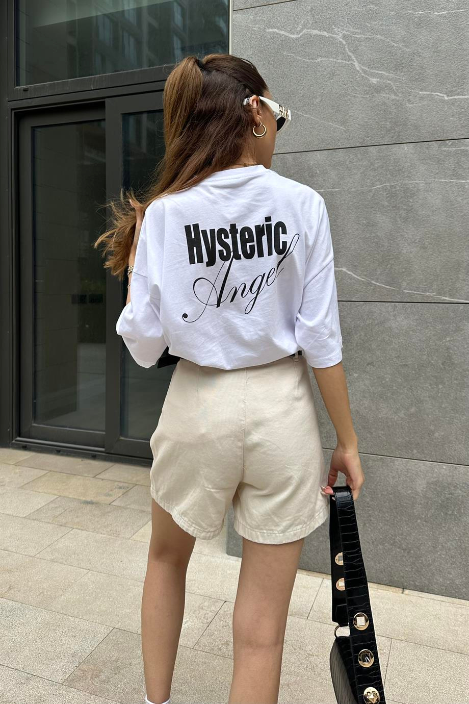 Beyaz Sırt Baskı Oversize Tshirt - Kadın T-Shirt Modelleri - Nazliye Moda | Kadın Giyim Modası