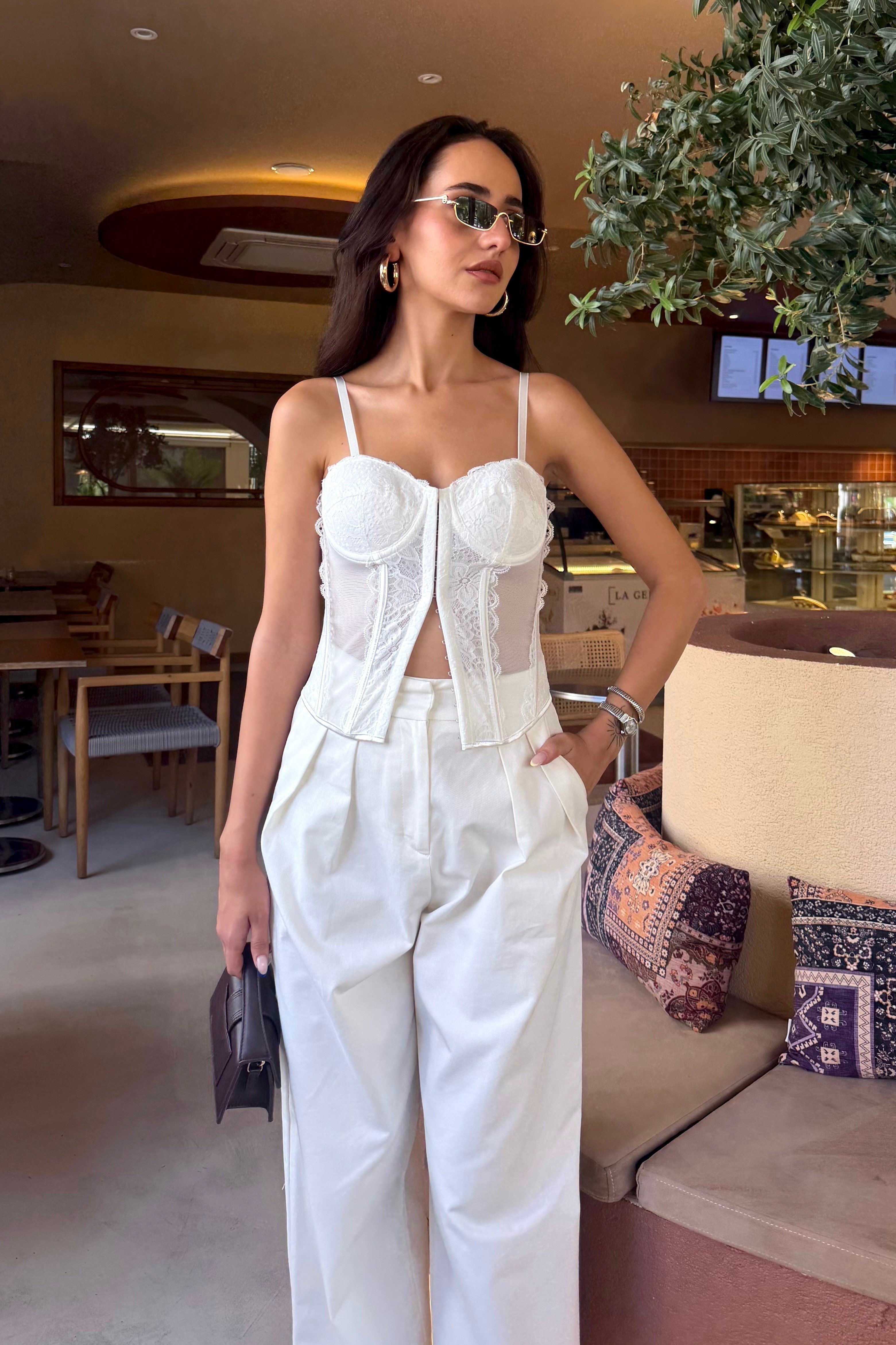 Beyaz Tasarım Tül Korse Bluz - Kadın Bluz Modelleri - Nazliye Moda | Kadın Giyim Modası