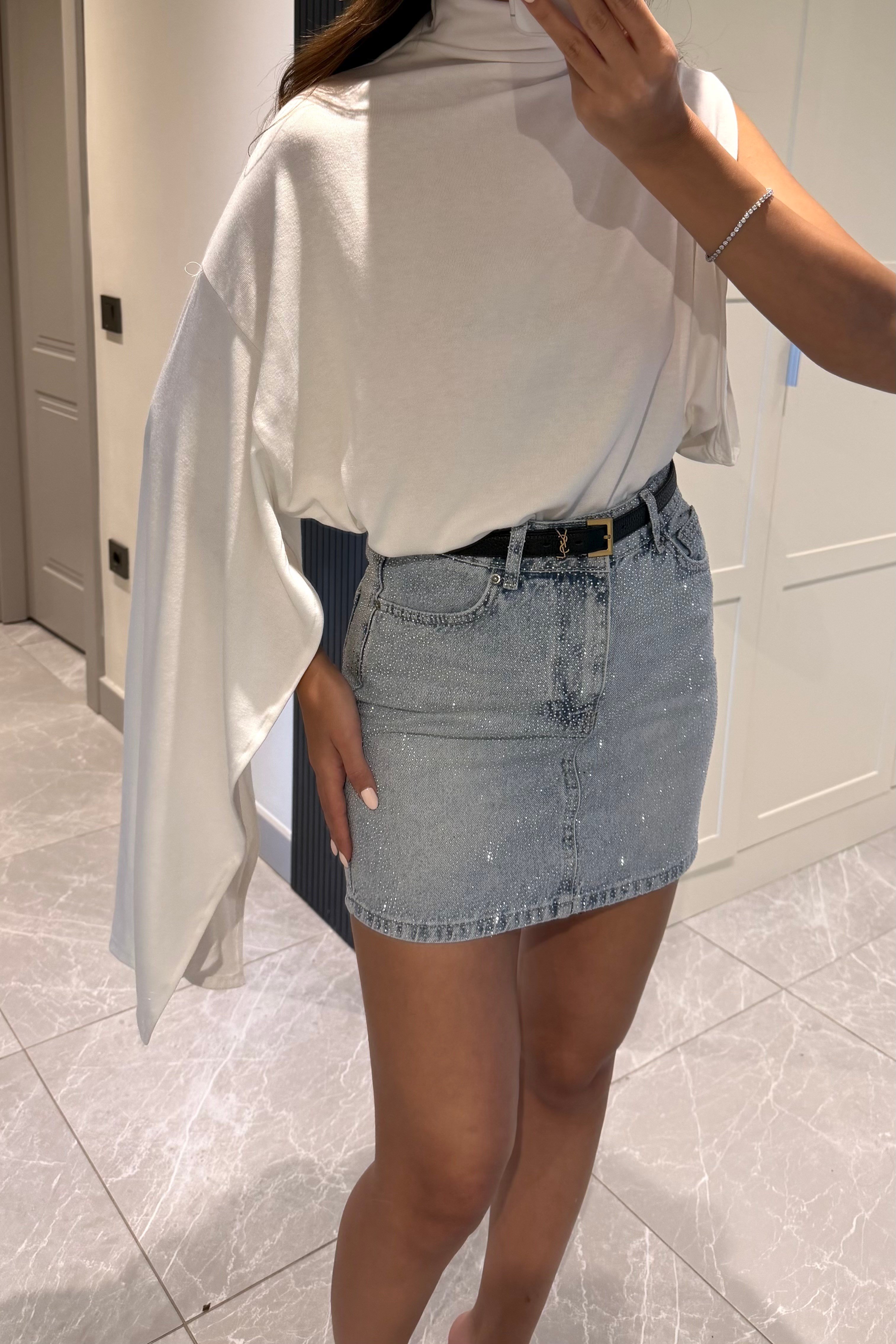 Beyaz Tek Kol Tasarım Bluz - Kadın Blouses Modelleri - Nazliye Moda | Kadın Giyim Modası