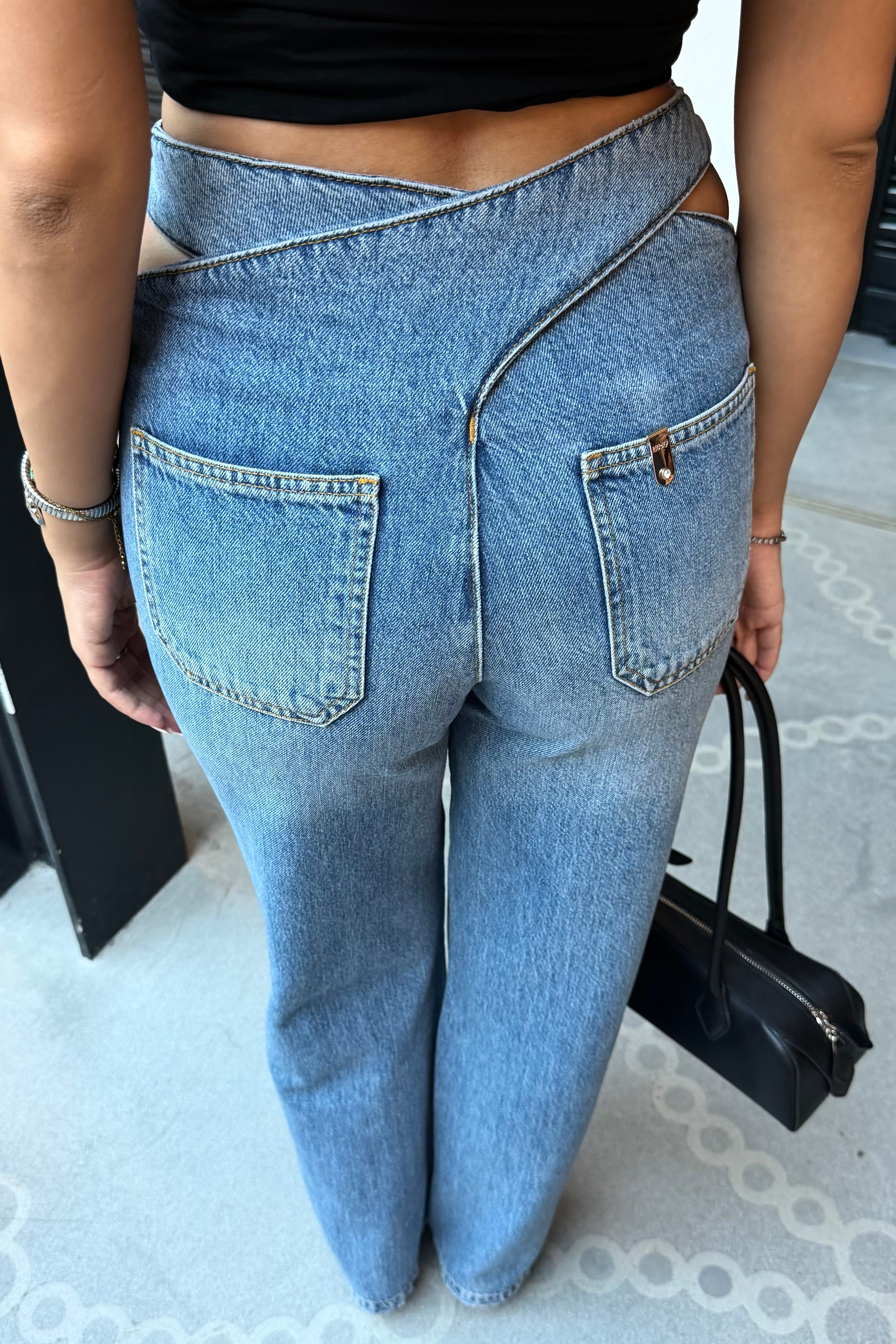 Çapraz Bel Bağlamalı Tasarım Jean - Kadın Jean Modelleri - Nazliye Moda | Kadın Giyim Modası