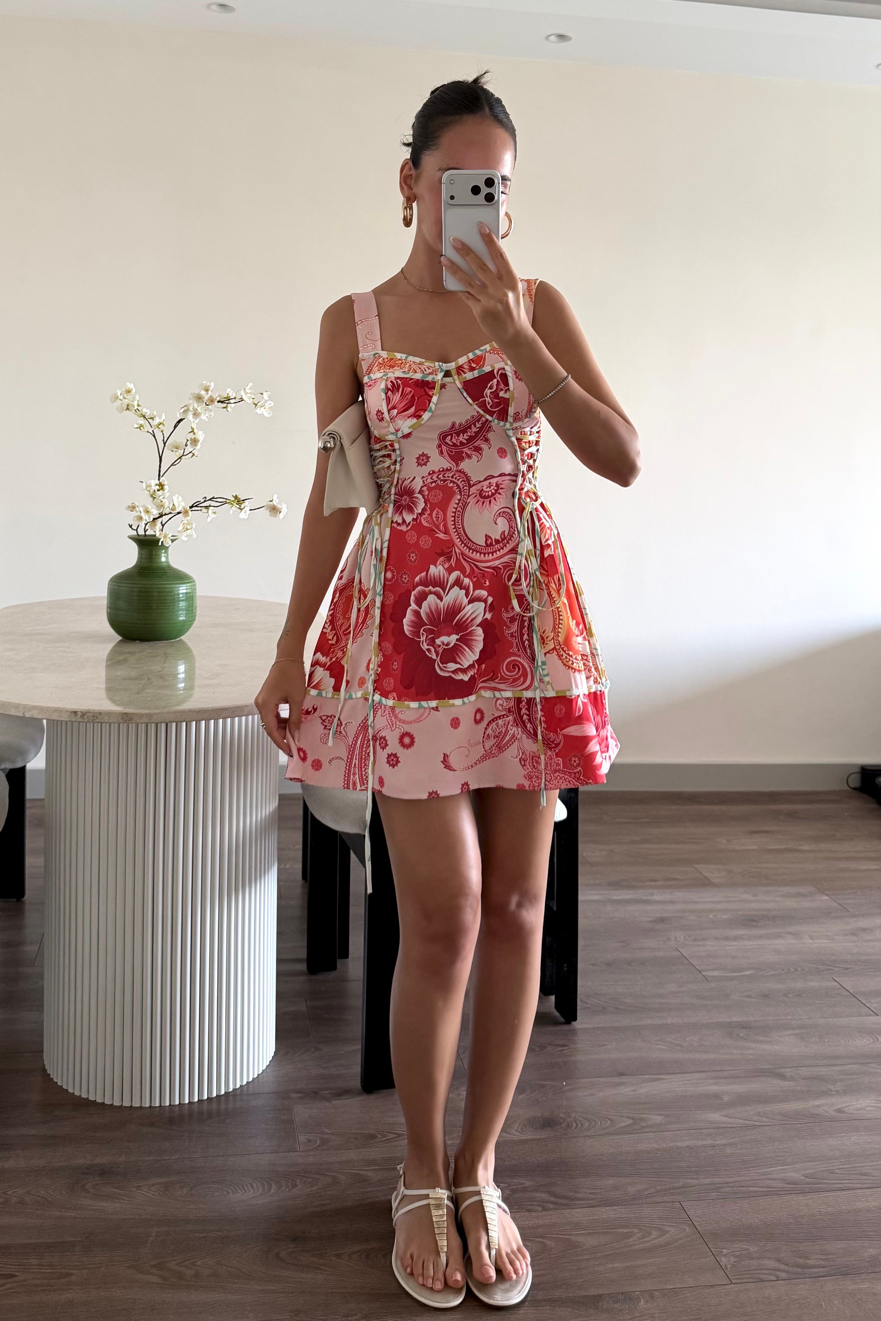 Çiçek Desen Bağlama Detaylı Mini Elbise - Kadın Elbise Modelleri - Nazliye Moda | Kadın Giyim Modası