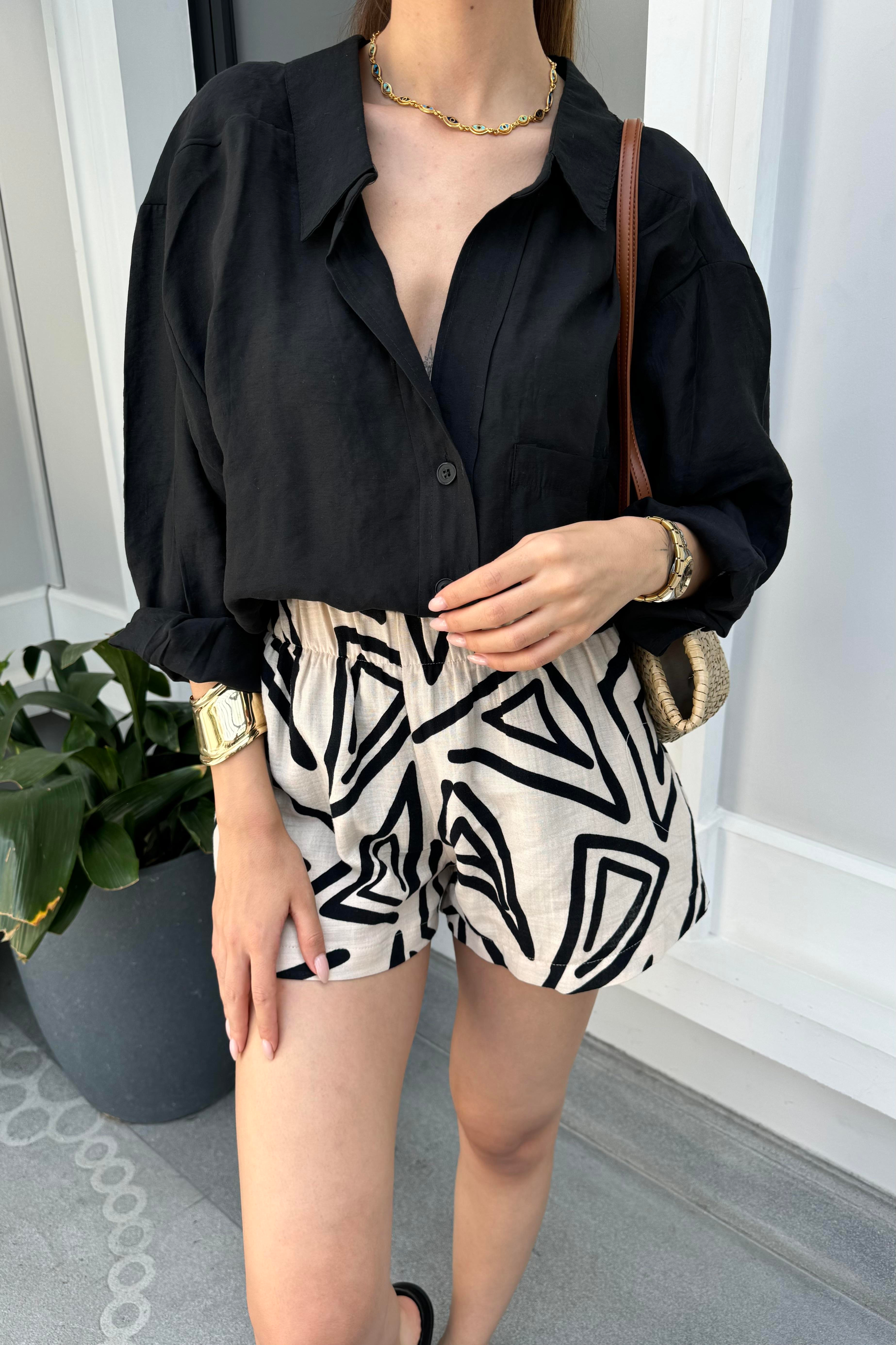 Ekru Desenli Şort - Kadın Şort Modelleri - Nazliye Moda - Kadın Giyim Modası
