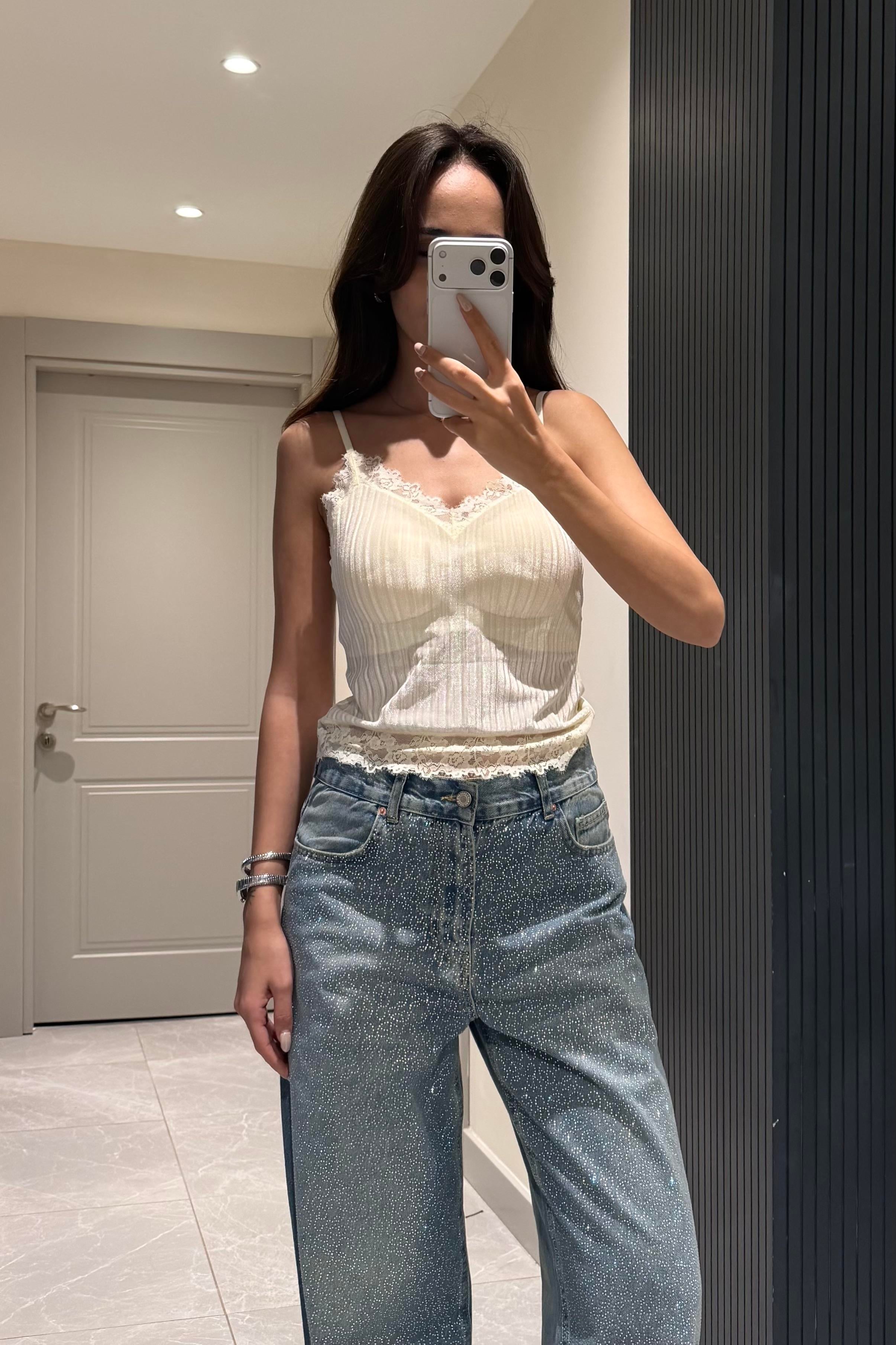 Ekru İp Askı Dantelli Bluz - Kadın Blouses Modelleri - Nazliye Moda | Kadın Giyim Modası