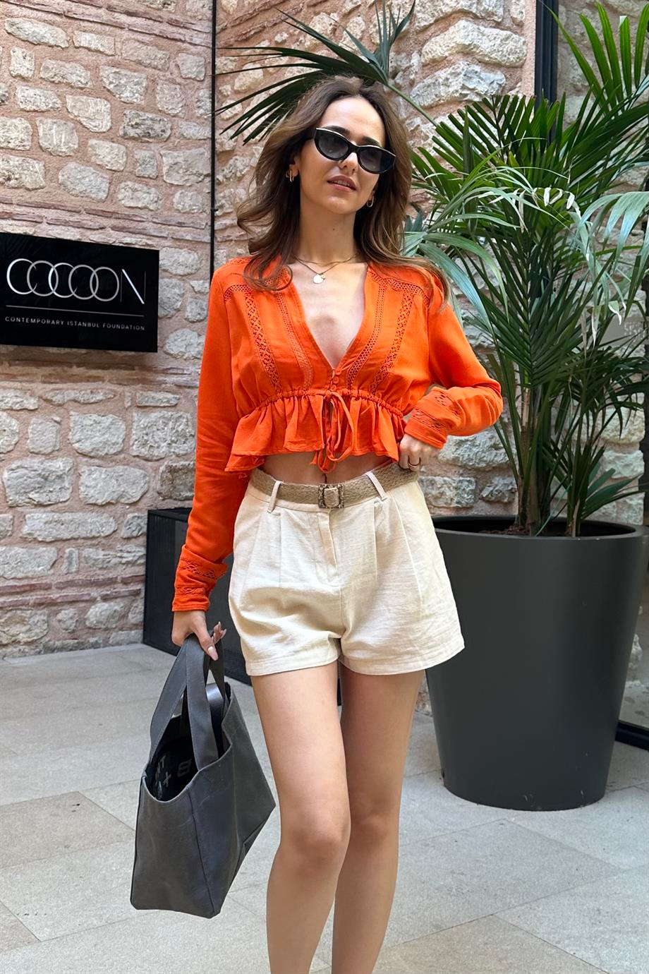 Ekru Kemerli Keten Şort - Kadın Şort Modelleri - Nazliye Moda | Kadın Giyim Modası