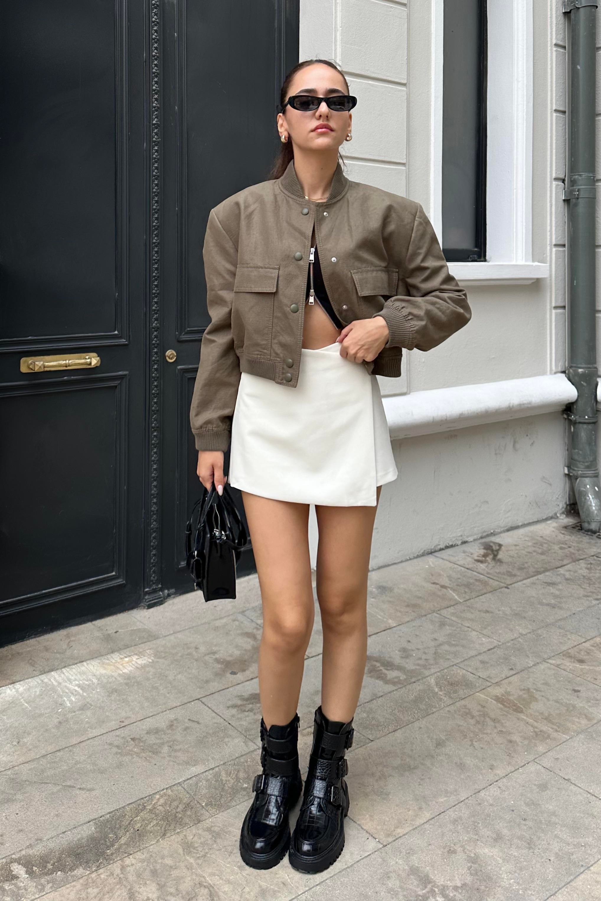 Ekru Şort Etek - Kadın Etek Modelleri - Nazliye Moda - Kadın Giyim Modası