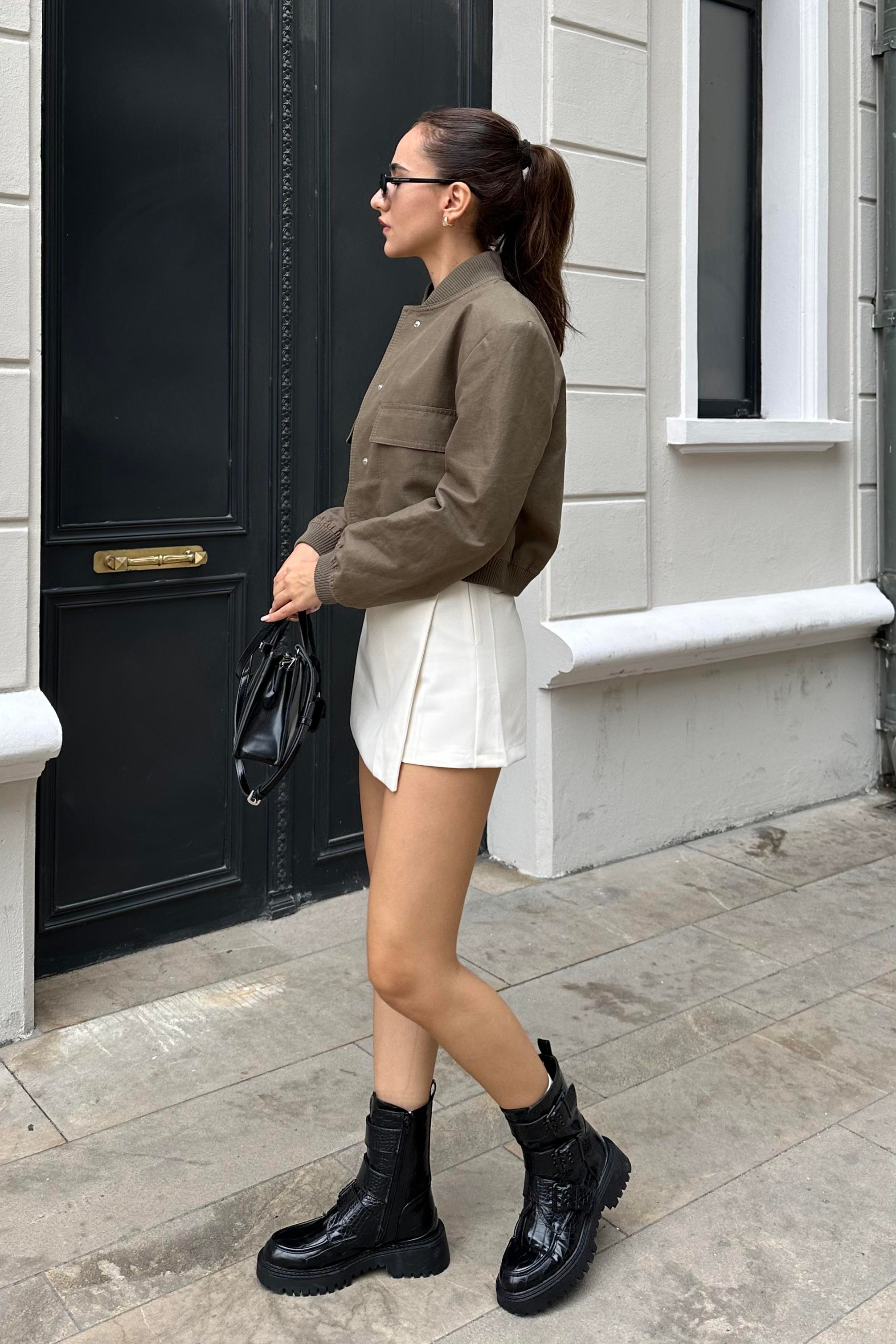 Ekru Şort Etek - Kadın Etek Modelleri - Nazliye Moda - Kadın Giyim Modası