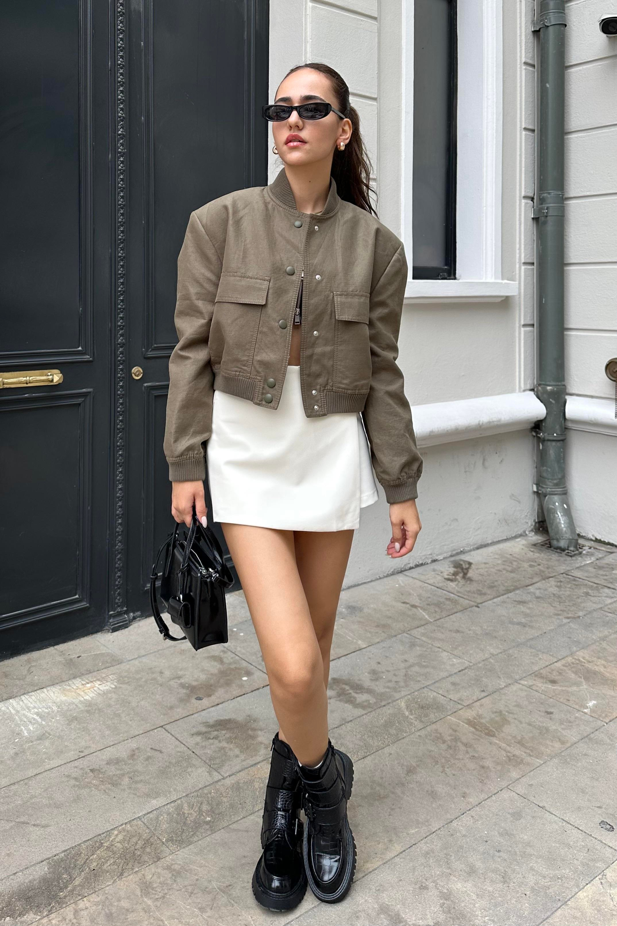 Ekru Şort Etek - Kadın Etek Modelleri - Nazliye Moda - Kadın Giyim Modası