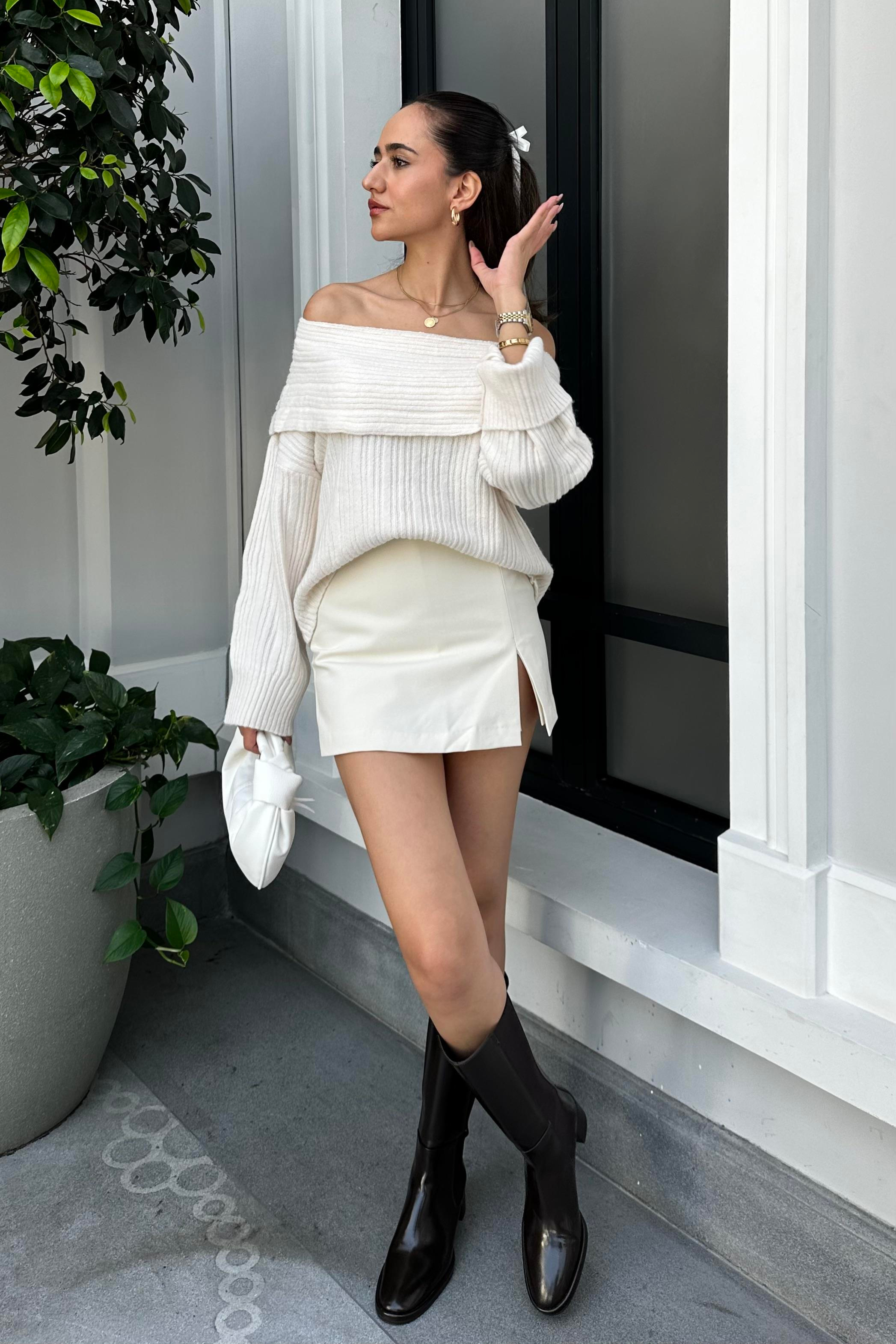 Ekru Yırtmaçlı Şort Etek - Kadın Skirts Modelleri - Nazliye Moda - Kadın Giyim Modası