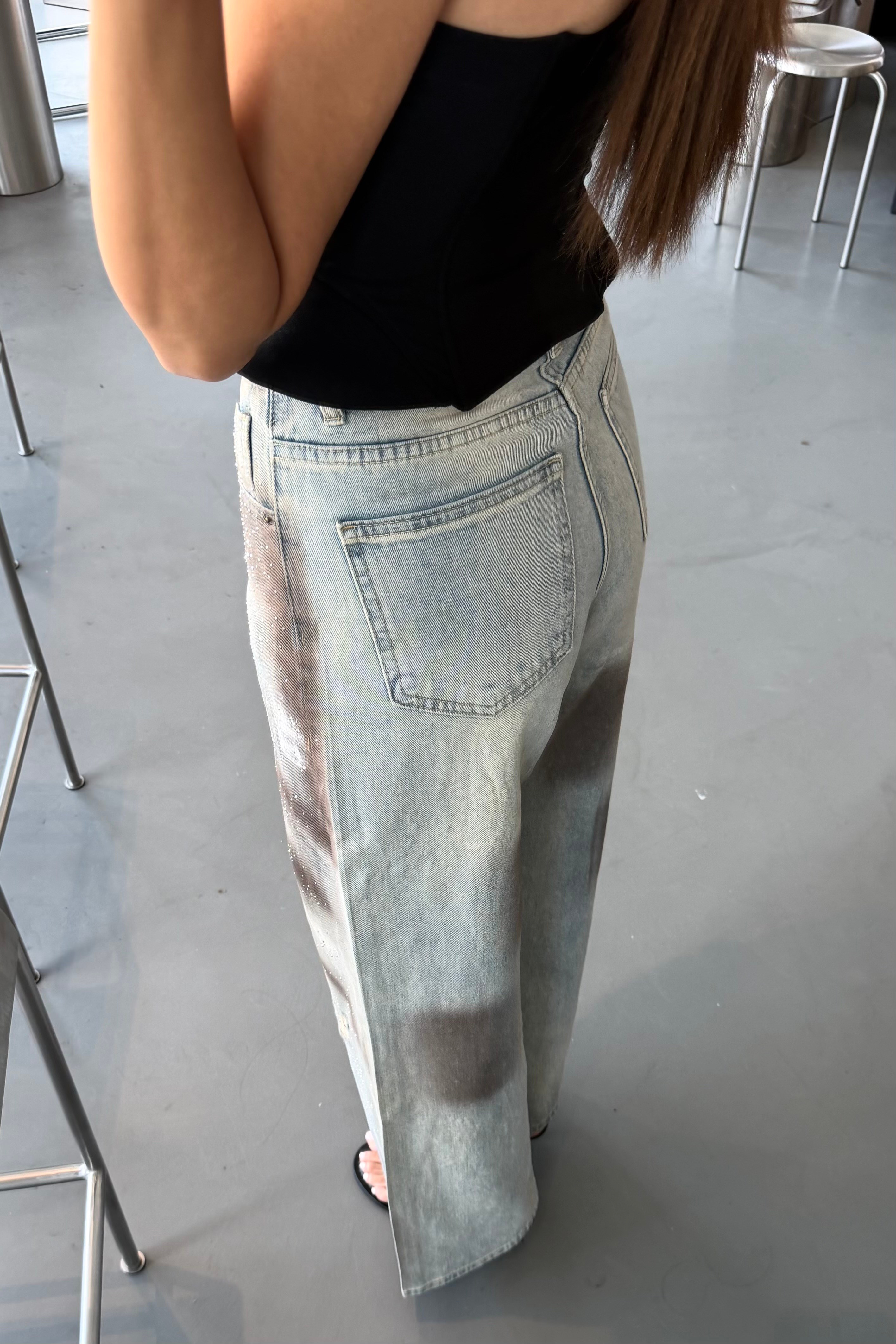 Eskitme Efektli Taşlı Jean - Kadın Jean Modelleri - Nazliye Moda | Kadın Giyim Modası