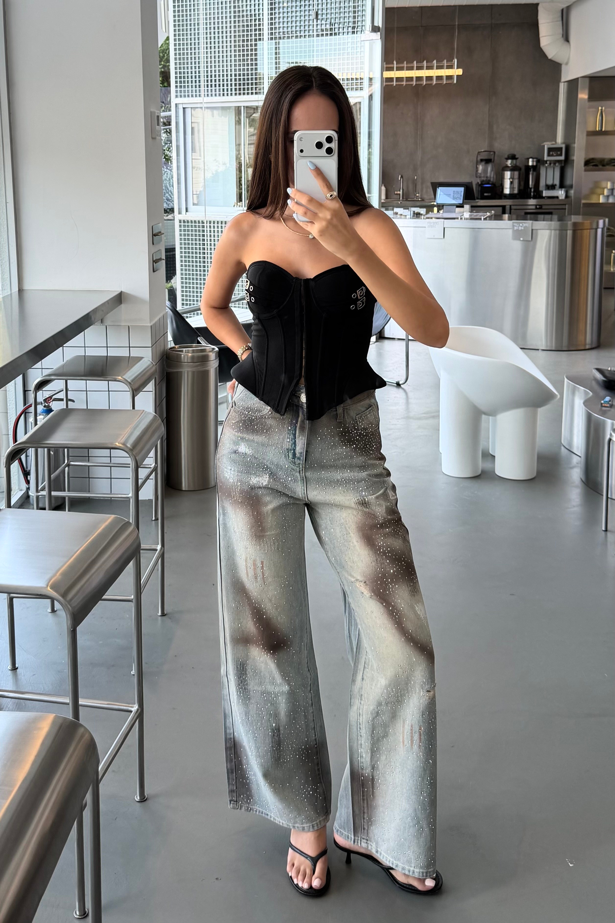 Eskitme Efektli Taşlı Jean - Kadın Jean Modelleri - Nazliye Moda | Kadın Giyim Modası