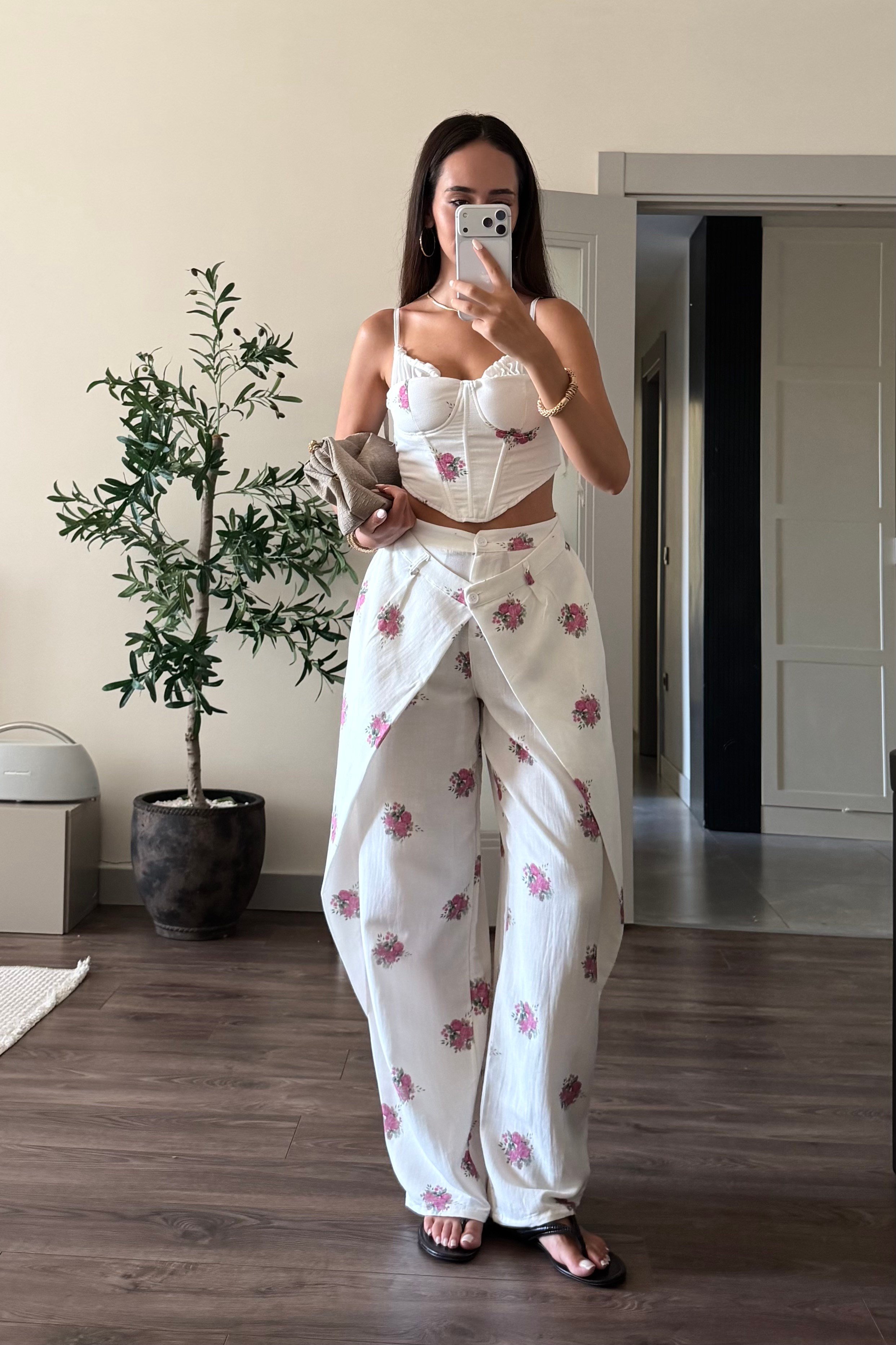 Gül Baskı Büzgülü Pantalon Bluz Takım - Kadın Outfit Sets Modelleri - Nazliye Moda | Kadın Giyim Modası