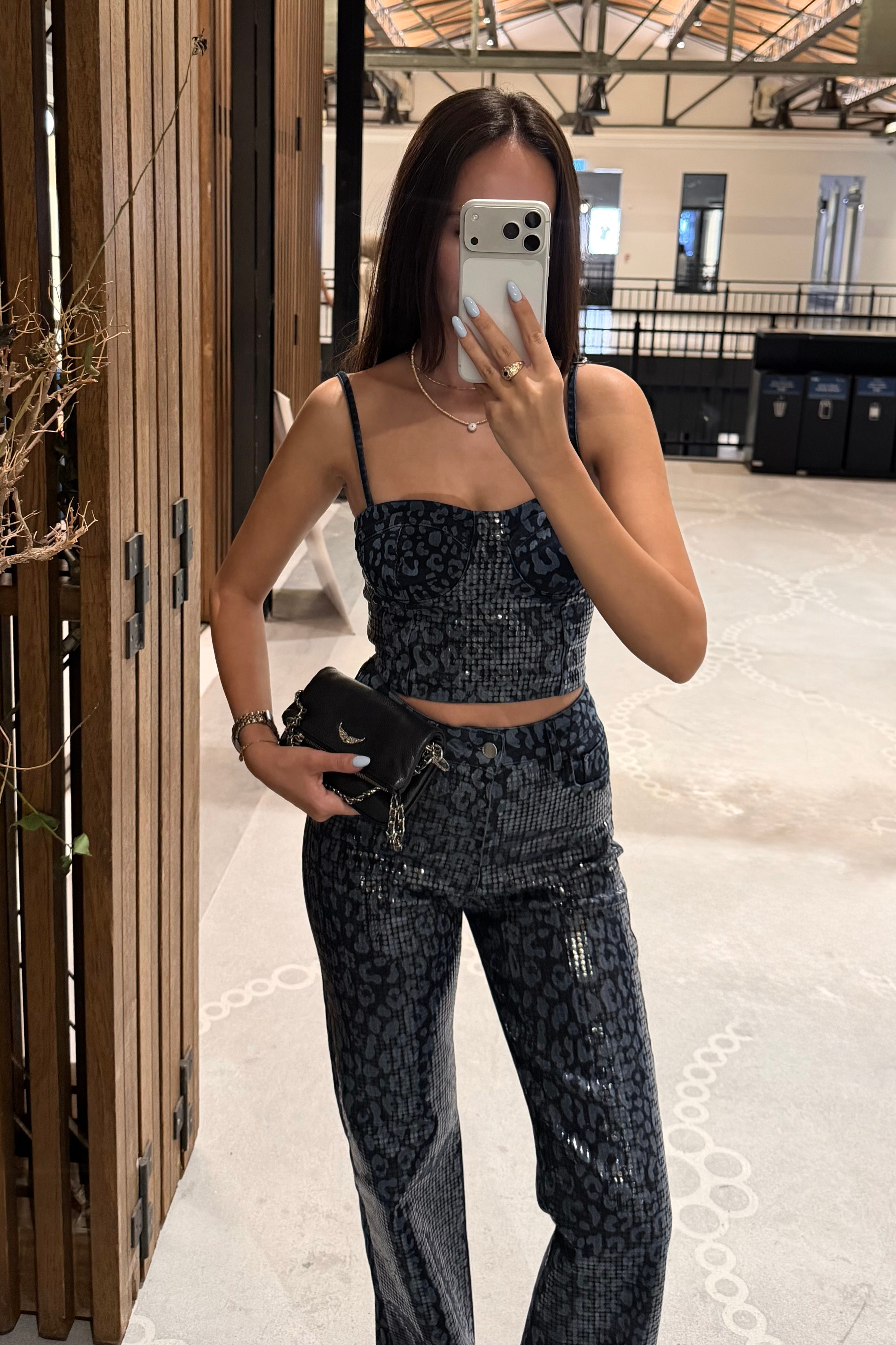 İndigo Mavi Pullu Crop Bluz - Kadın Bluz Modelleri - Nazliye Moda | Kadın Giyim Modası