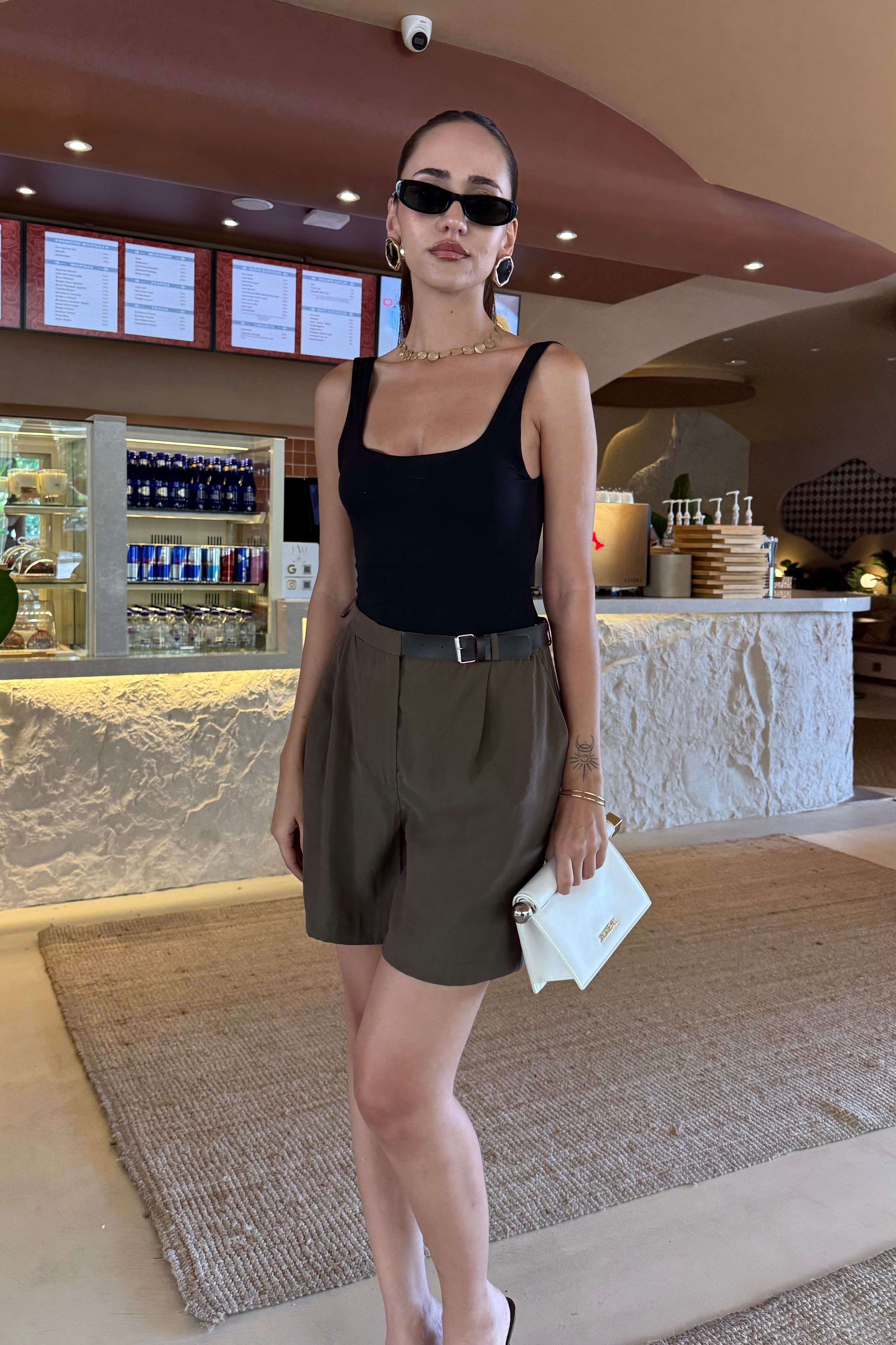 Kahve Kemer Detay Şort - Kadın Shorts Modelleri - Nazliye Moda | Kadın Giyim Modası