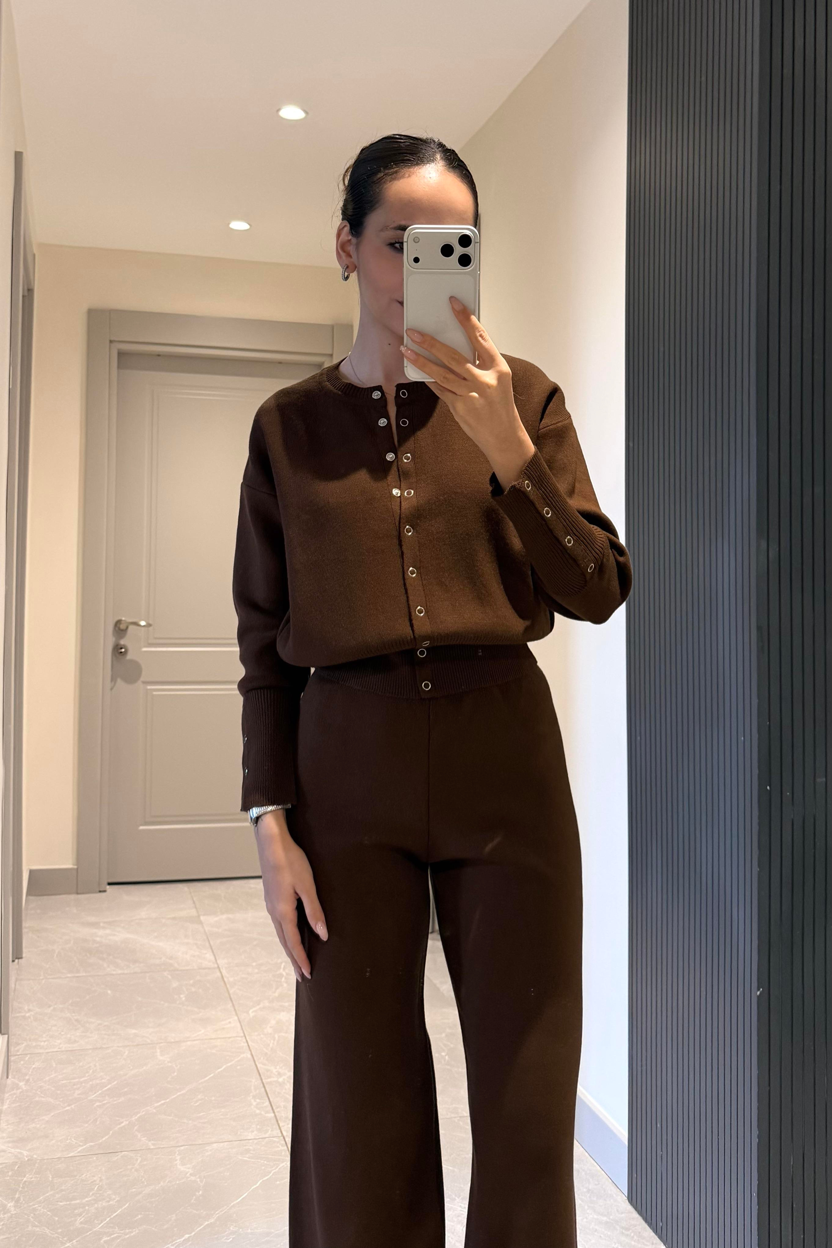 Kahverengi Düğmeli Triko Takım - Kadın Takım Modelleri - Nazliye Moda | Kadın Giyim Modası