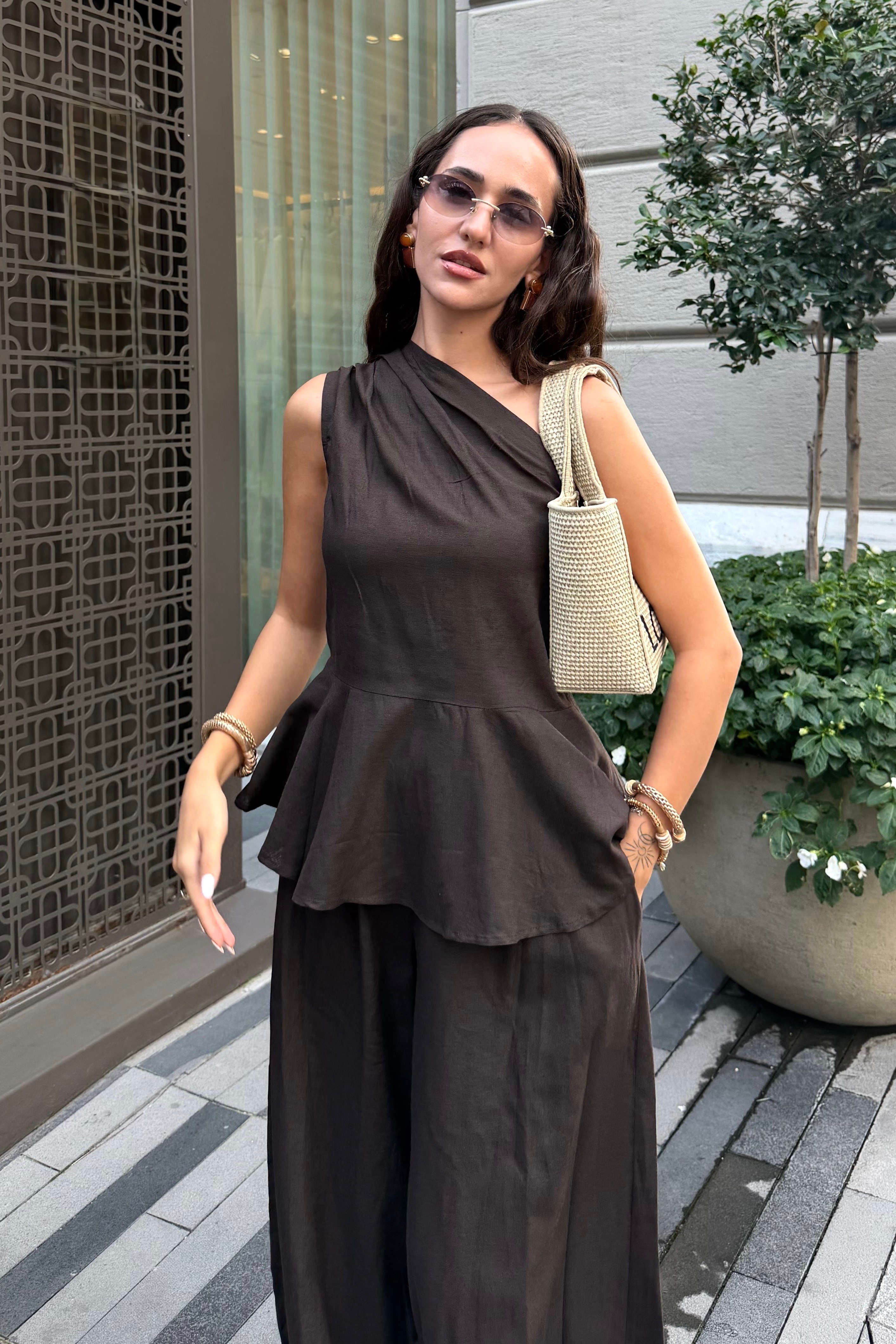 Kahverengi Tek Omuz Balon Pantolon Takım - Kadın Takım Modelleri - Nazliye Moda | Kadın Giyim Modası