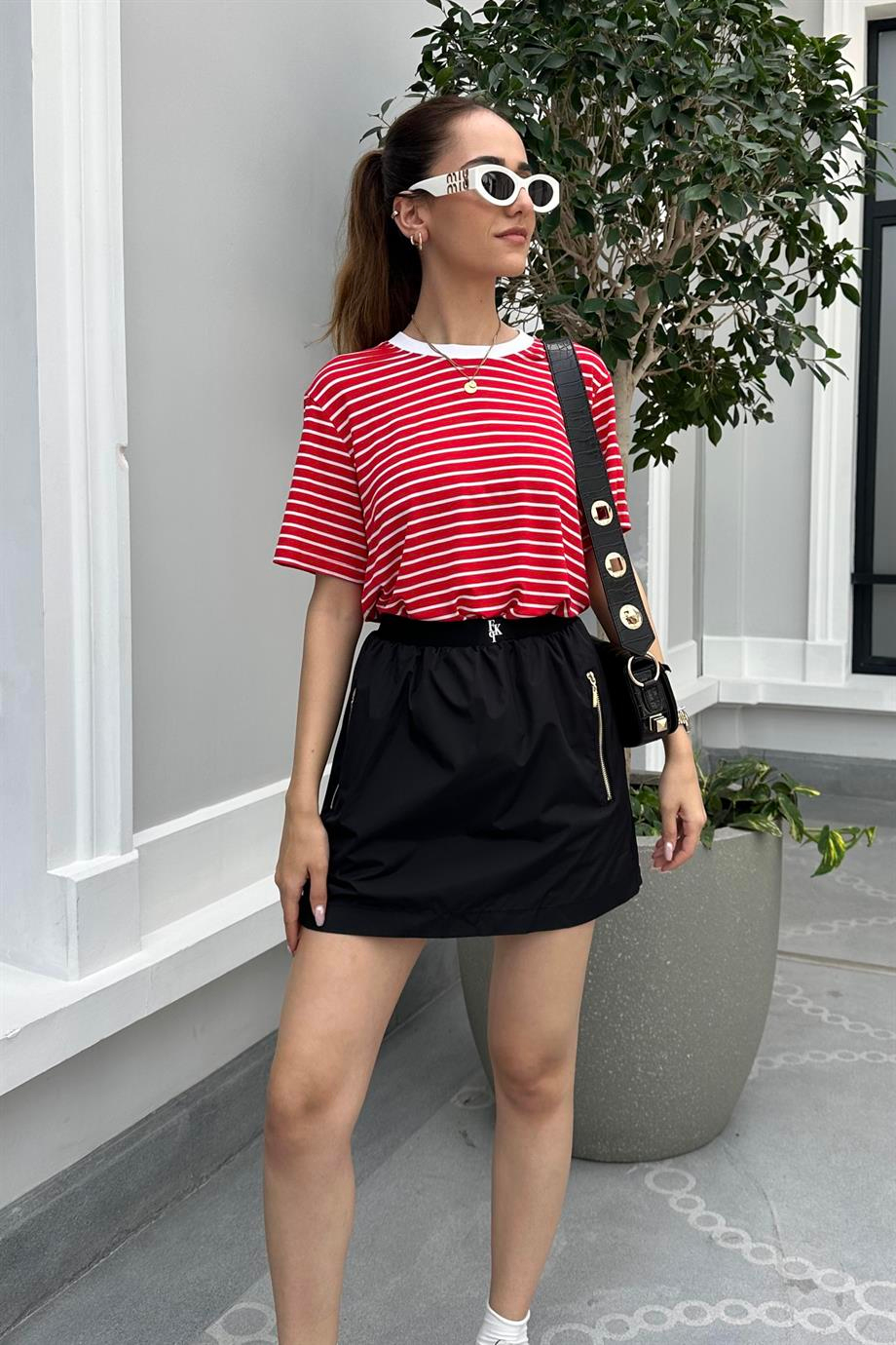Kırmızı Çizgili Basic T-Shirt - Kadın T-Shirt Modelleri - Nazliye Moda | Kadın Giyim Modası
