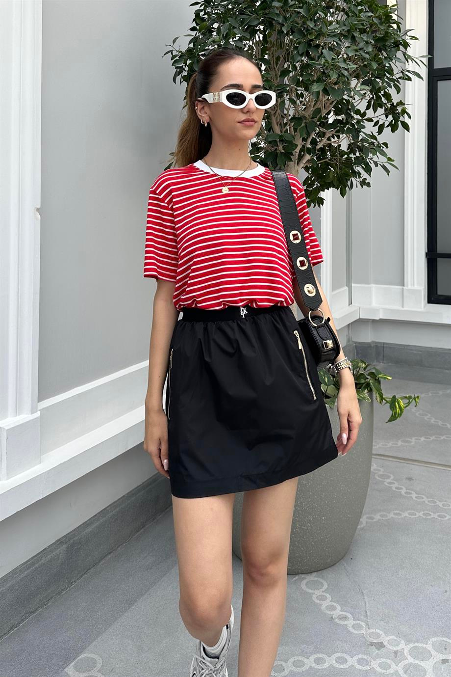 Kırmızı Çizgili Basic T-Shirt - Kadın T-Shirt Modelleri - Nazliye Moda | Kadın Giyim Modası