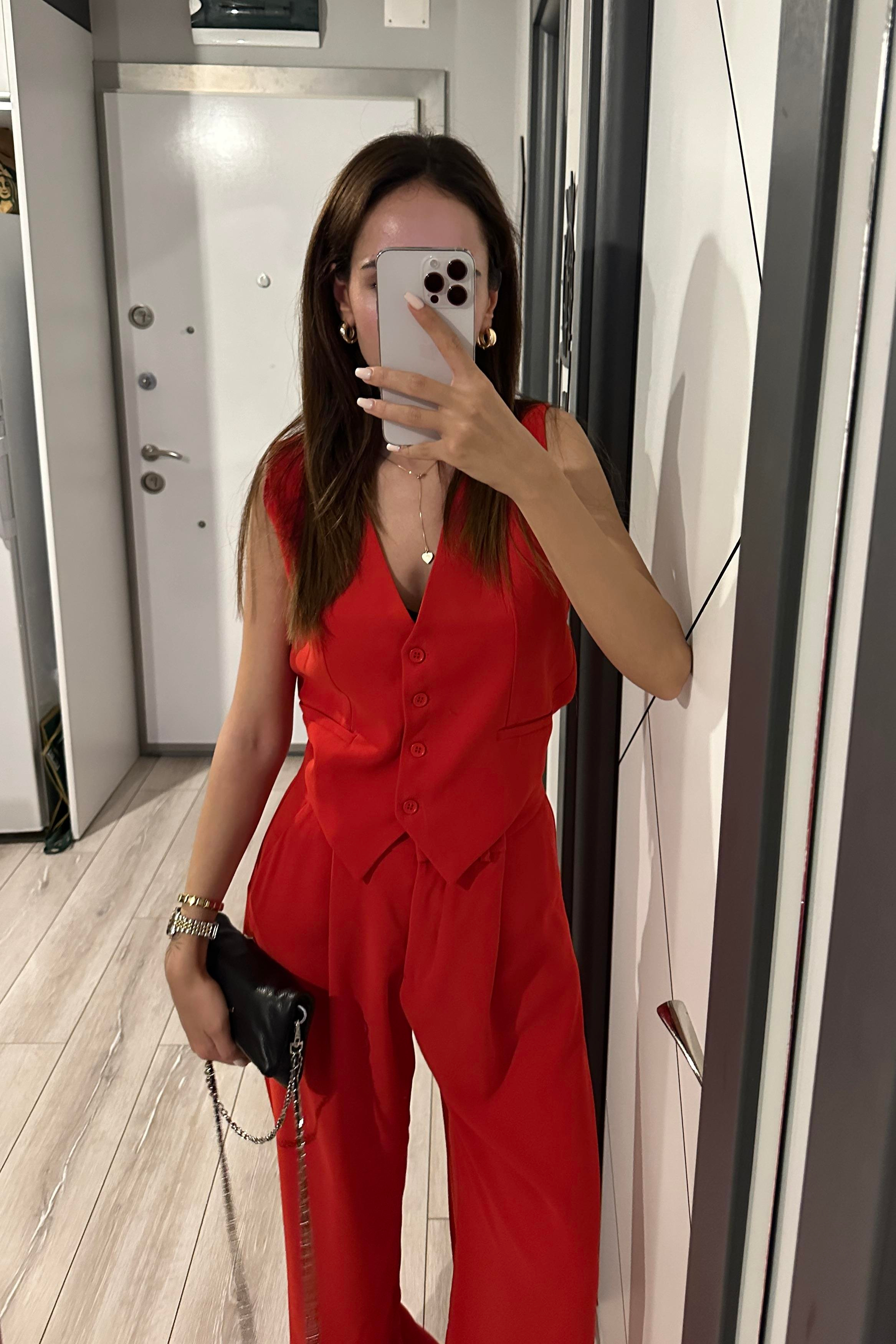 Kırmızı Pantolon Yelek Takım - Kadın Takım Modelleri - Nazliye Moda - Kadın Giyim Modası
