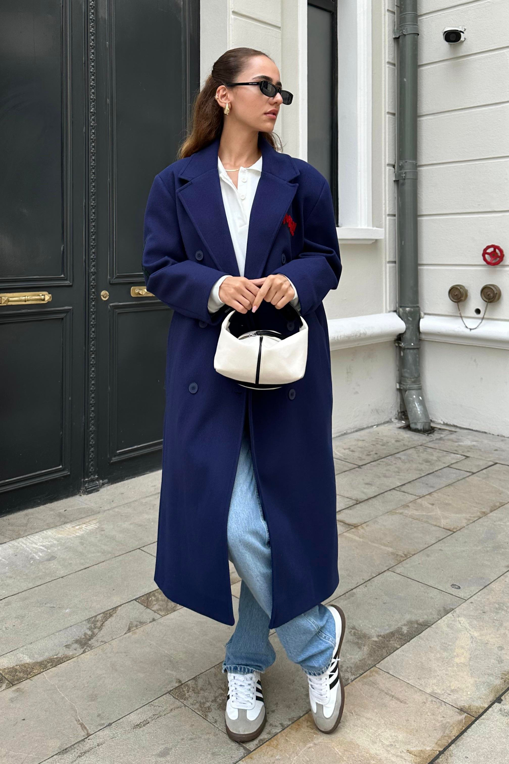 Lacivert Nakışlı Tasarım Kaşe Kaban - Kadın Kaban Modelleri - Nazliye Moda | Kadın Giyim Modası