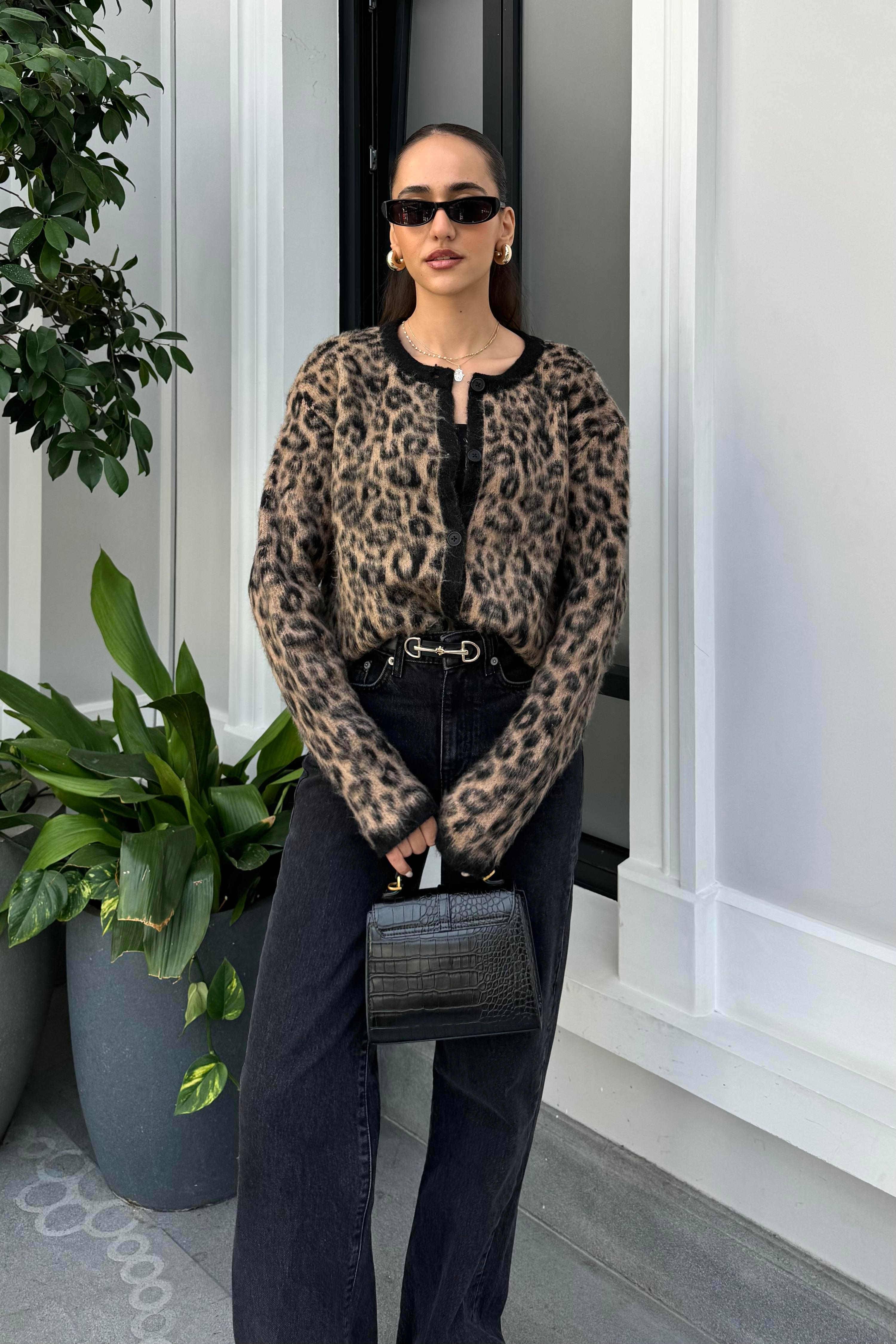 Leopar Düğmeli Triko Hırka - Kadın Tricots & Sweaters Modelleri - Nazliye Moda | Kadın Giyim Modası