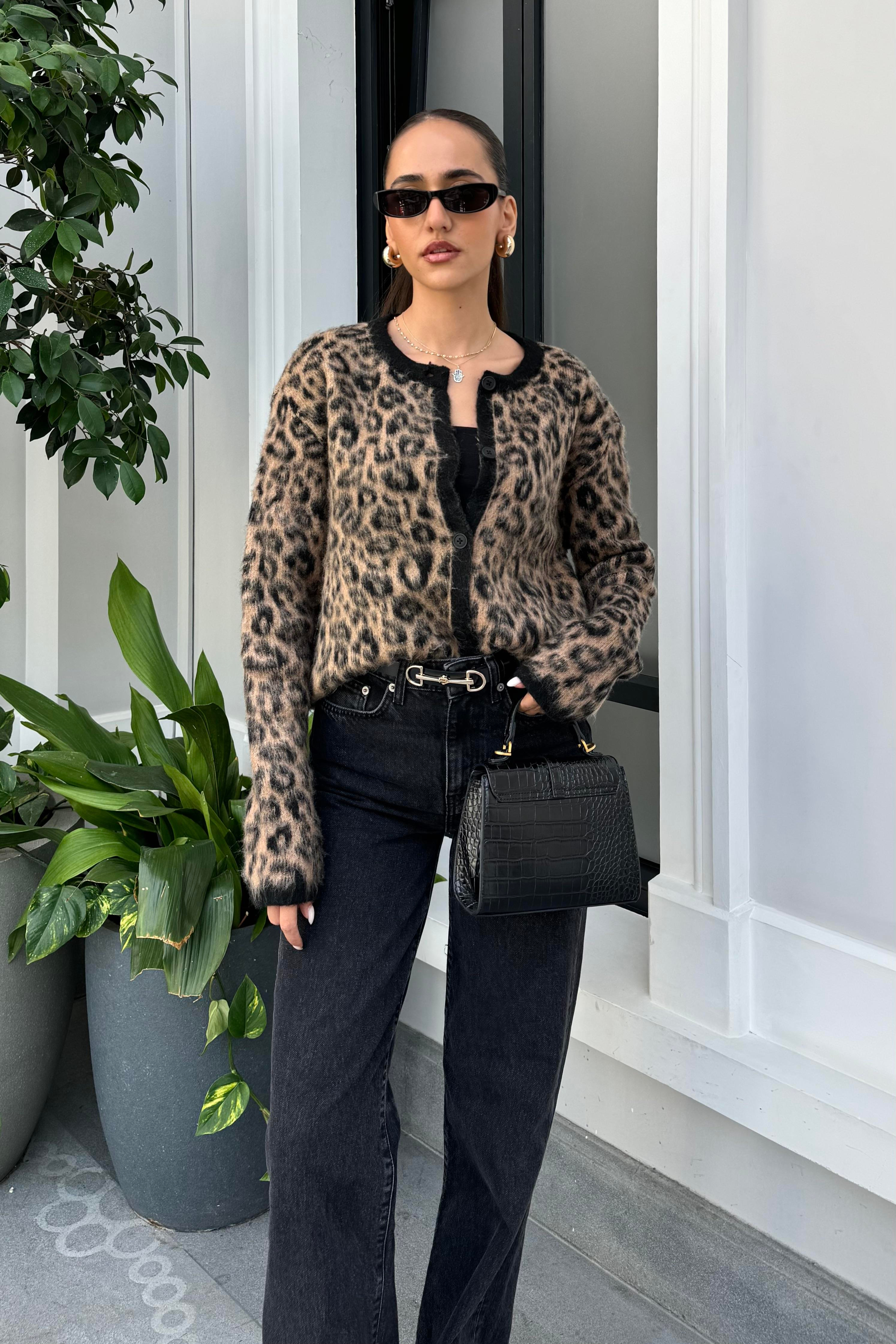 Leopar Düğmeli Triko Hırka - Kadın Tricots & Sweaters Modelleri - Nazliye Moda | Kadın Giyim Modası