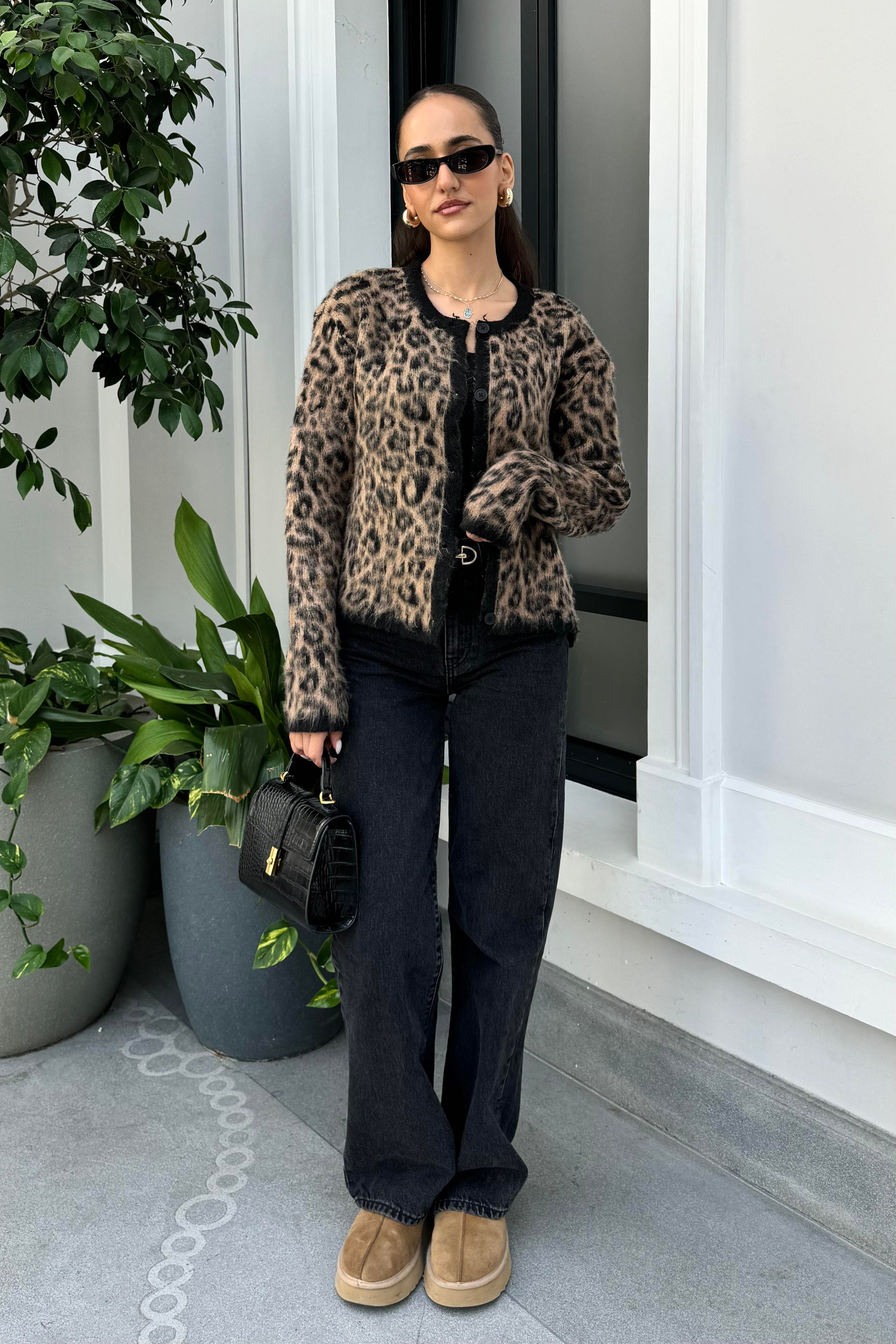 Leopar Düğmeli Triko Hırka - Kadın Tricots & Sweaters Modelleri - Nazliye Moda | Kadın Giyim Modası