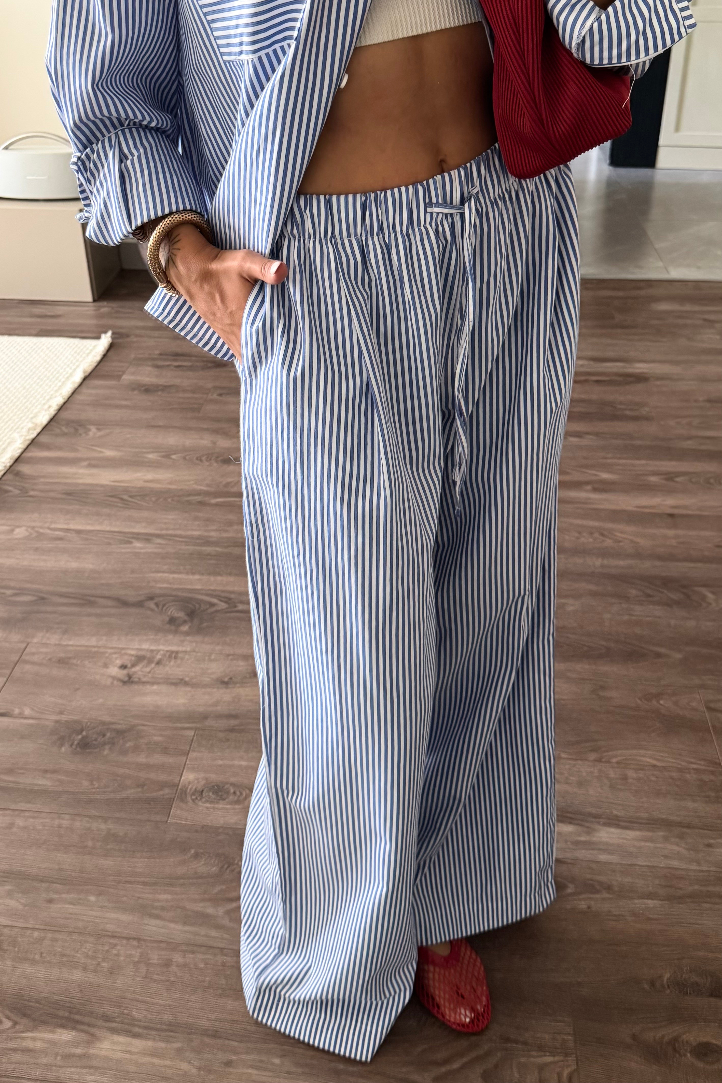 Mavi Beyaz Çizgili Pantolon - Kadın Trousers Modelleri - Nazliye Moda | Kadın Giyim Modası