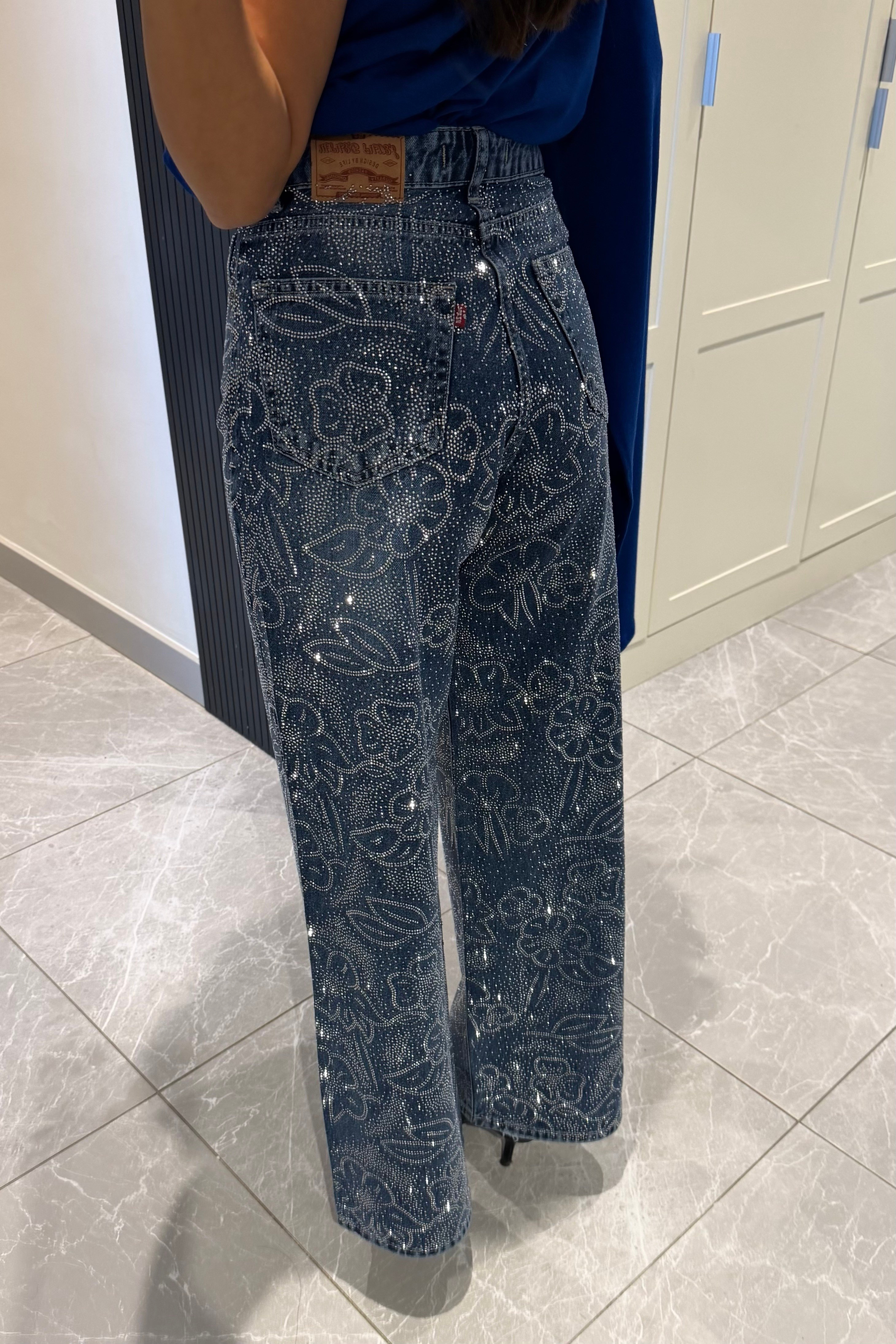 Mavi Çiçek Motifli Ön Arka Taşlı Jean - Kadın Jean Modelleri - Nazliye Moda | Kadın Giyim Modası