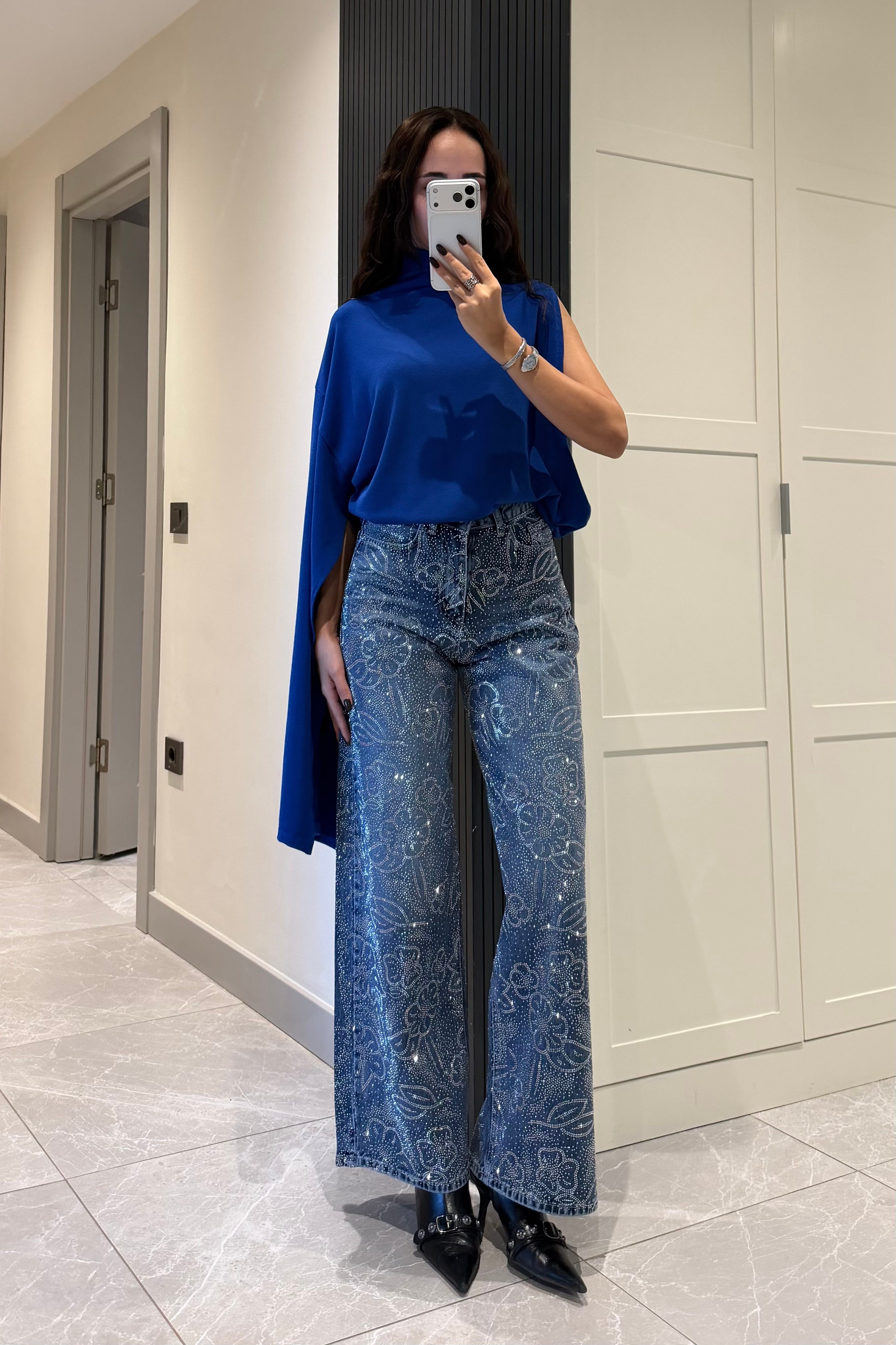Mavi Çiçek Motifli Ön Arka Taşlı Jean - Kadın Jean Modelleri - Nazliye Moda | Kadın Giyim Modası