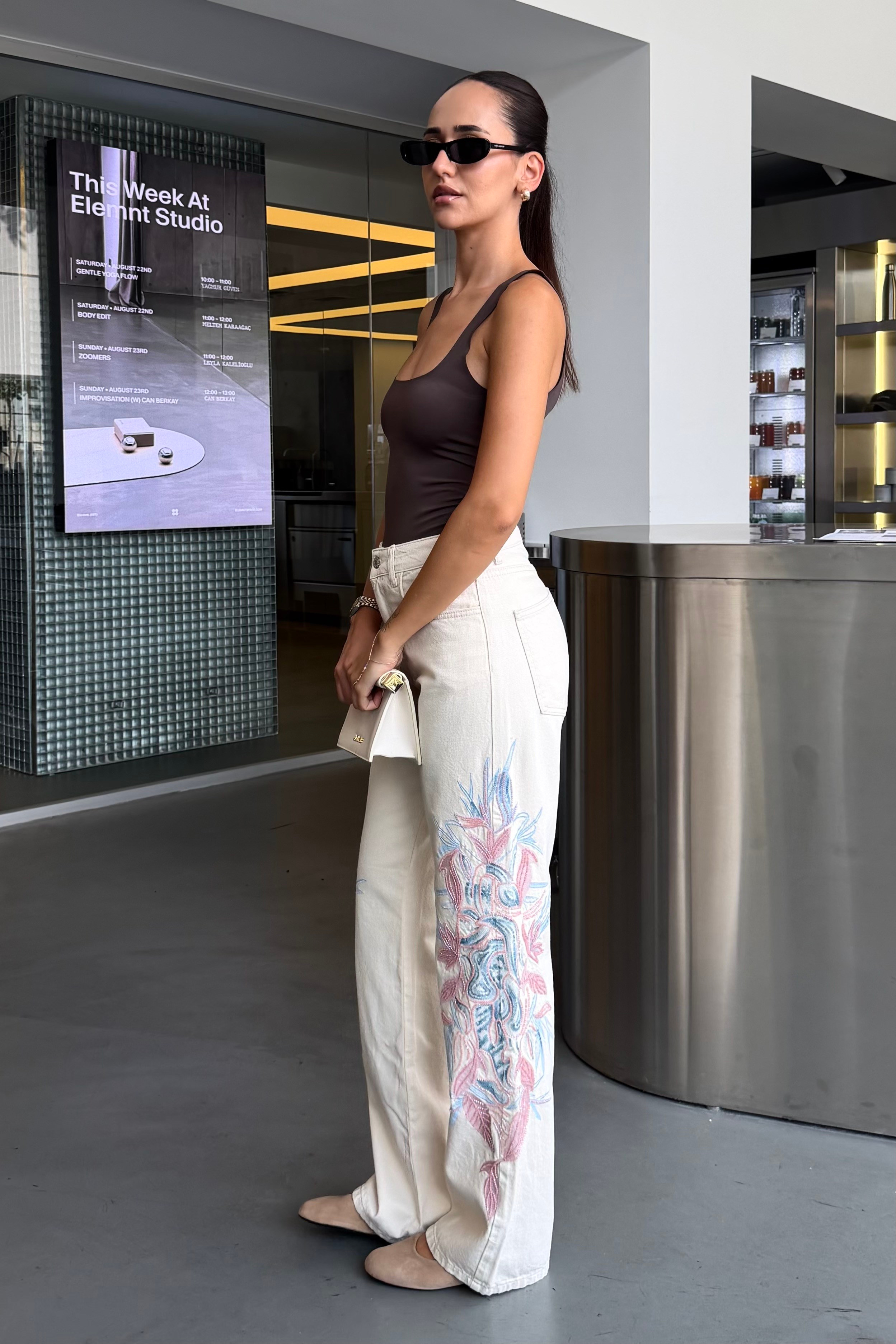 Mavi Pembe Boncuk İşlemeli Boncuk Jean - Kadın Pantolon Modelleri - Nazliye Moda | Kadın Giyim Modası