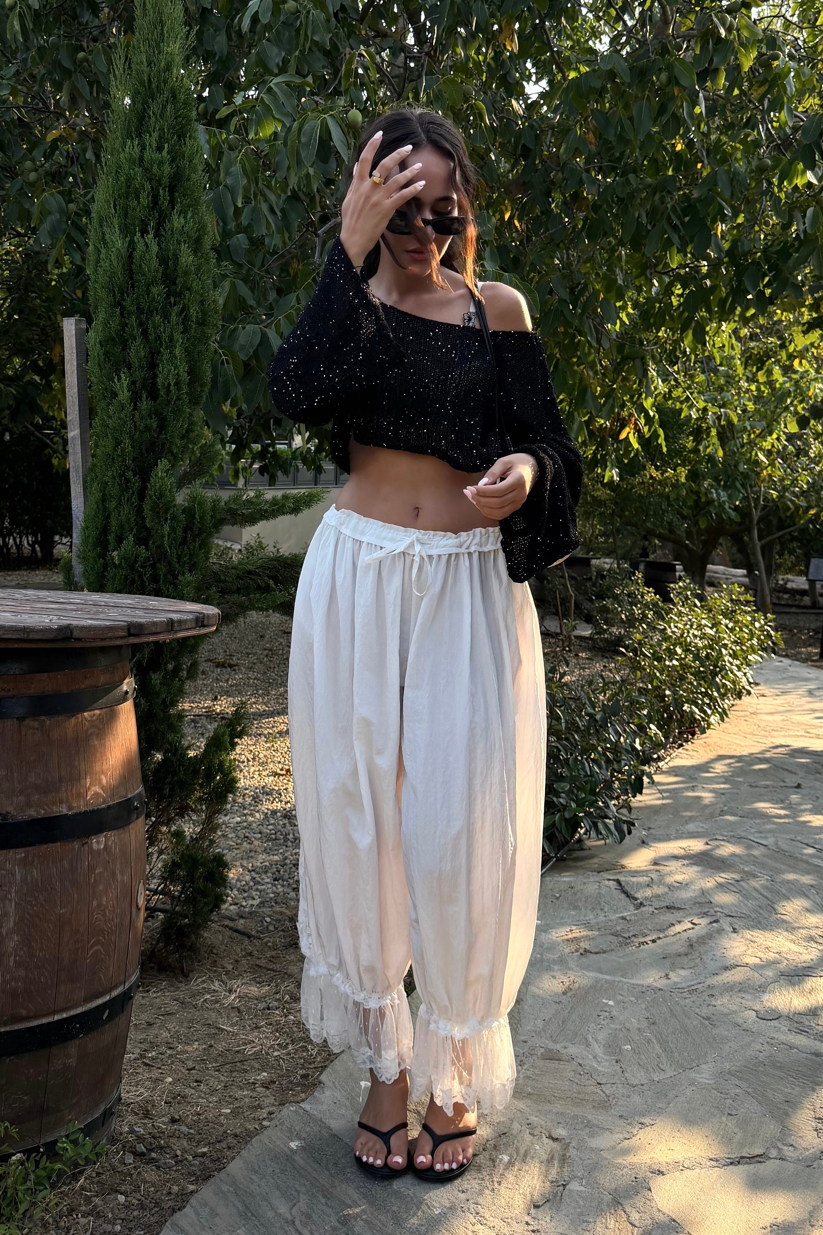 Paçası Dantelli Balon Pantolon - Kadın Pantolon Modelleri - Nazliye Moda | Kadın Giyim Modası