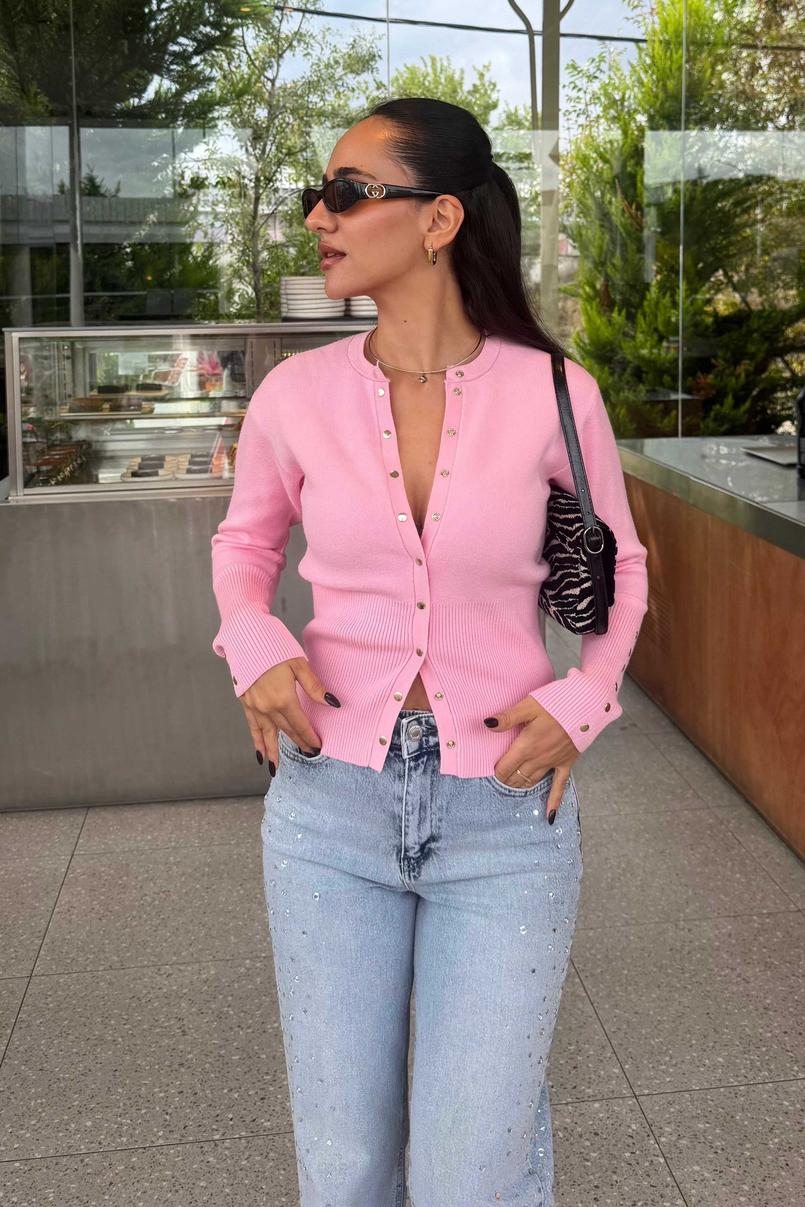 Pembe Çıtçıt Triko Hırka - Kadın Triko & Kazak Modelleri - Nazliye Moda | Kadın Giyim Modası
