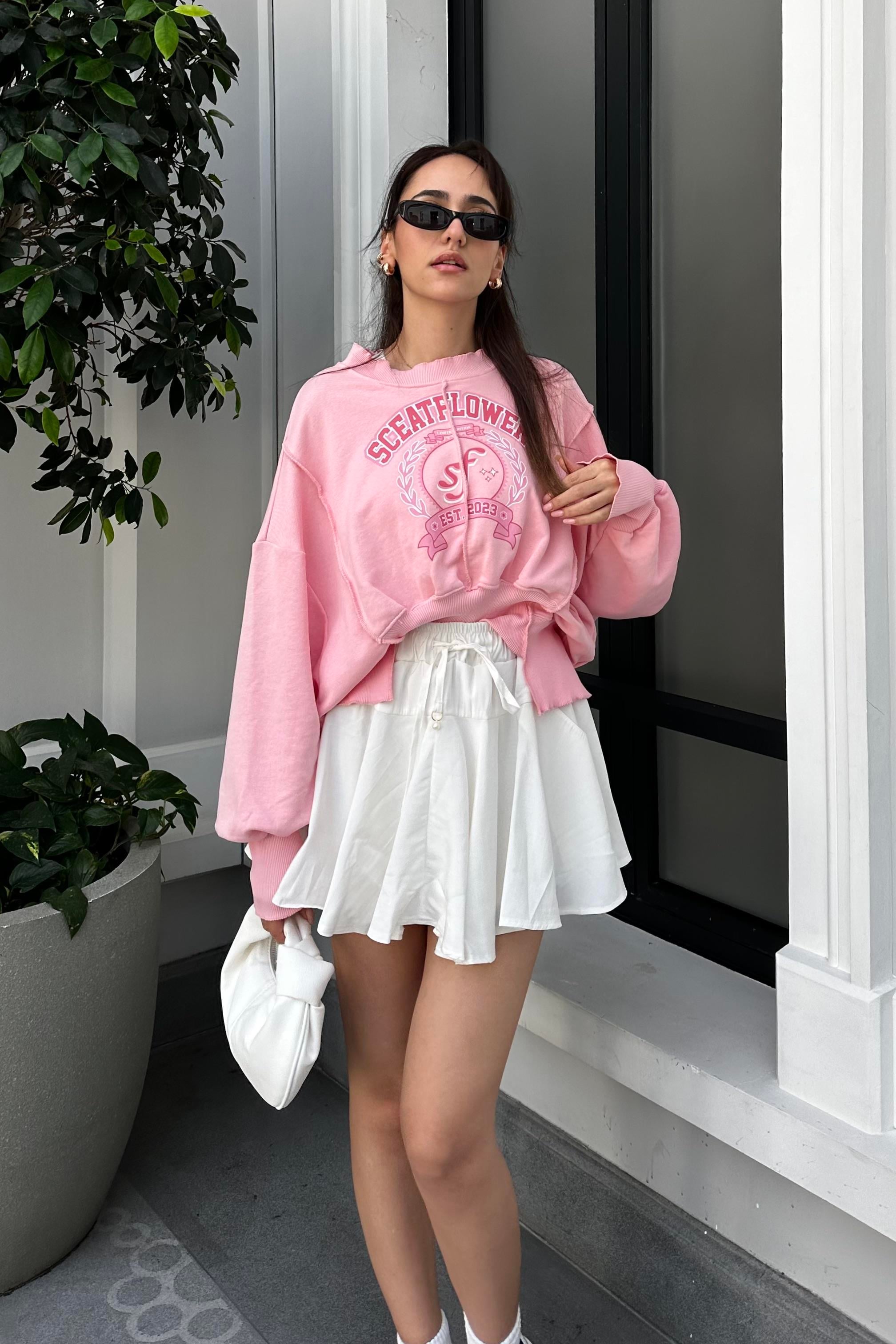 Pembe Nakışlı Oversize Sweatshirt - Kadın Sweatshirts Modelleri - Nazliye Moda - Kadın Giyim Modası