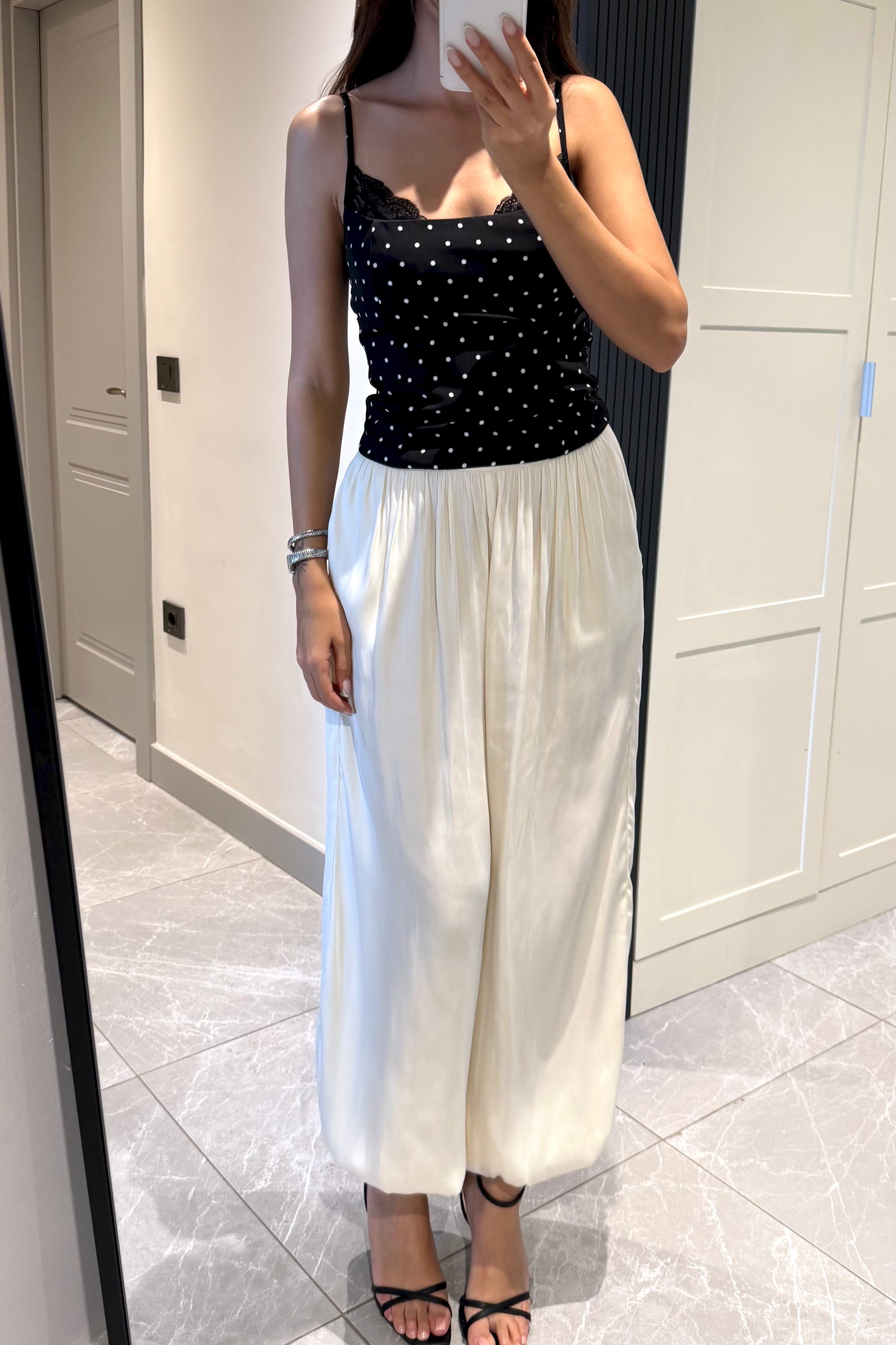 Siyah Dantelli Puantiye Bluz - Kadın Bluz Modelleri - Nazliye Moda | Kadın Giyim Modası