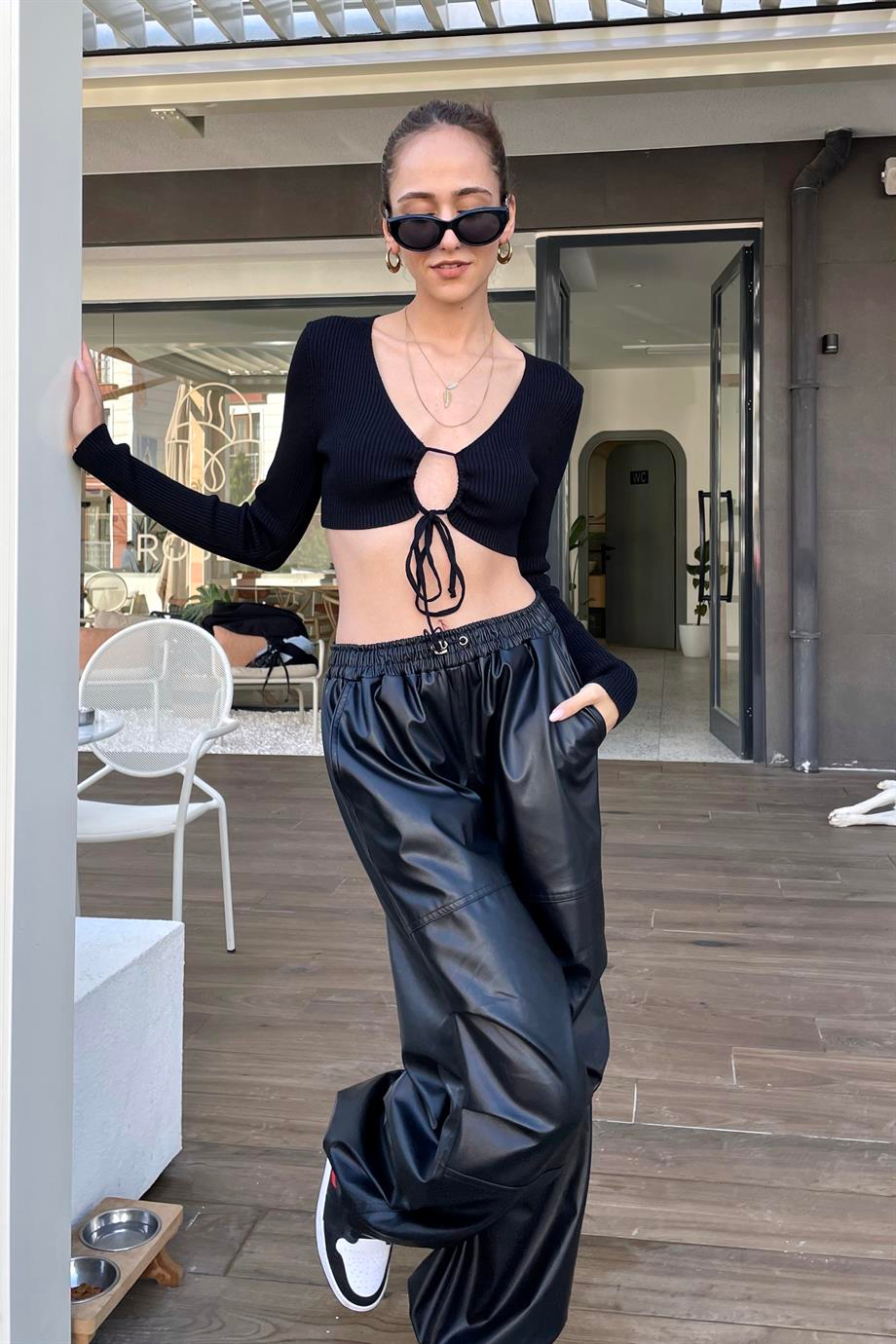 Siyah Deri Jogger Pantolon - Kadın Pantolon Modelleri - Nazliye Moda | Kadın Giyim Modası