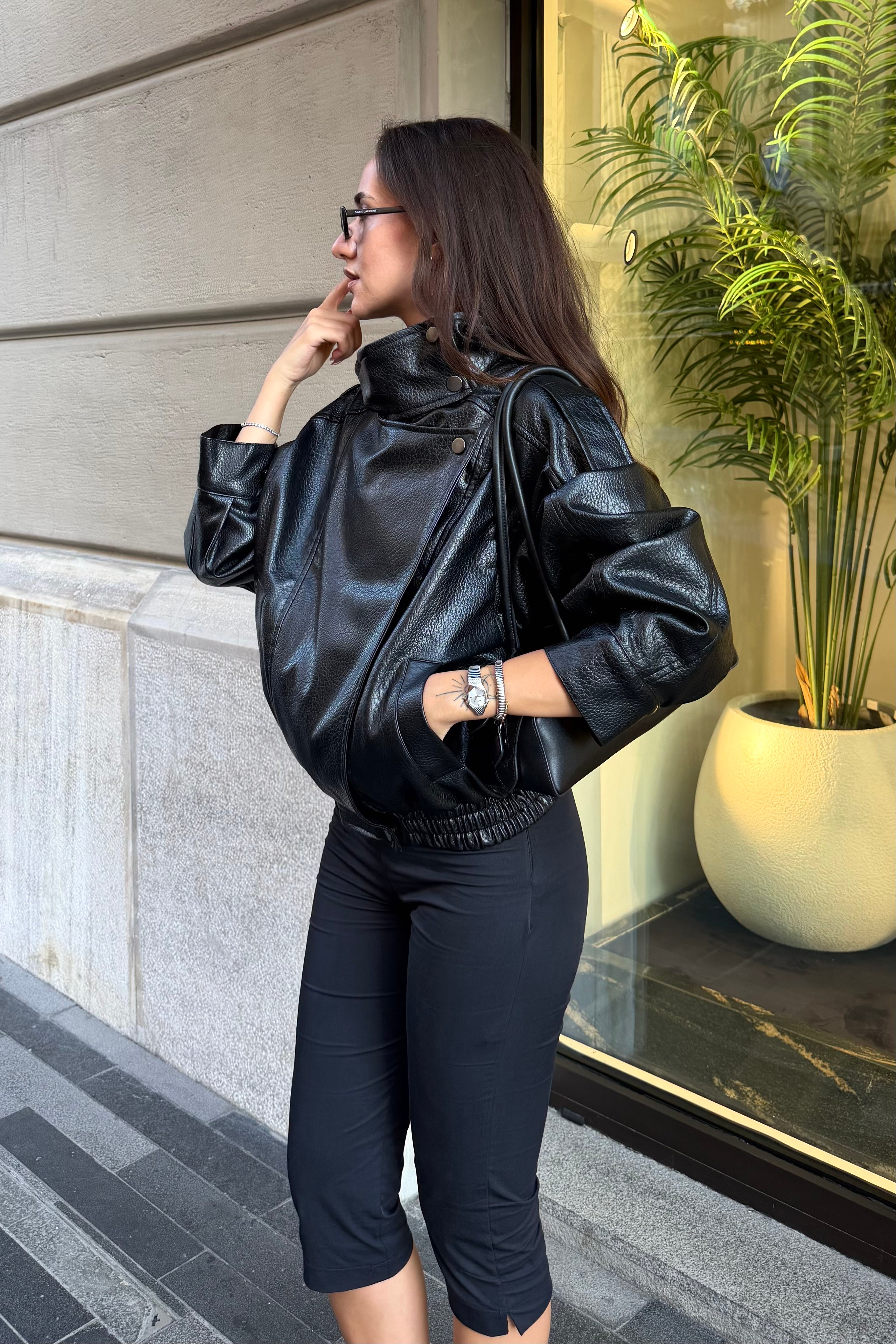 Siyah Dik Yaka Deri Ceket - Kadın Jackets Modelleri - Nazliye Moda | Kadın Giyim Modası