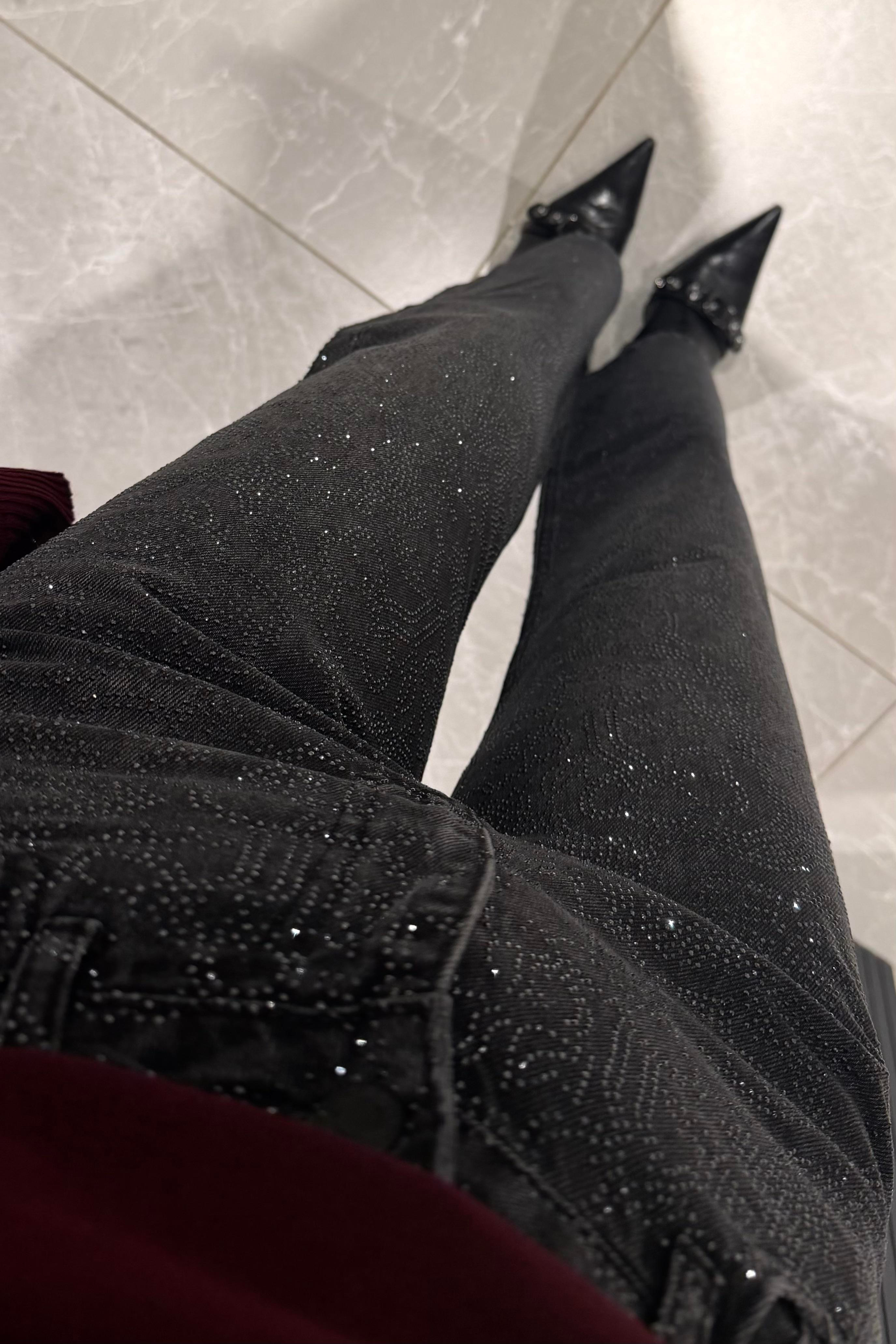 Siyah Premium Ön Arka Desenli Taşlı Jean - Kadın Jeans Modelleri - Nazliye Moda | Kadın Giyim Modası