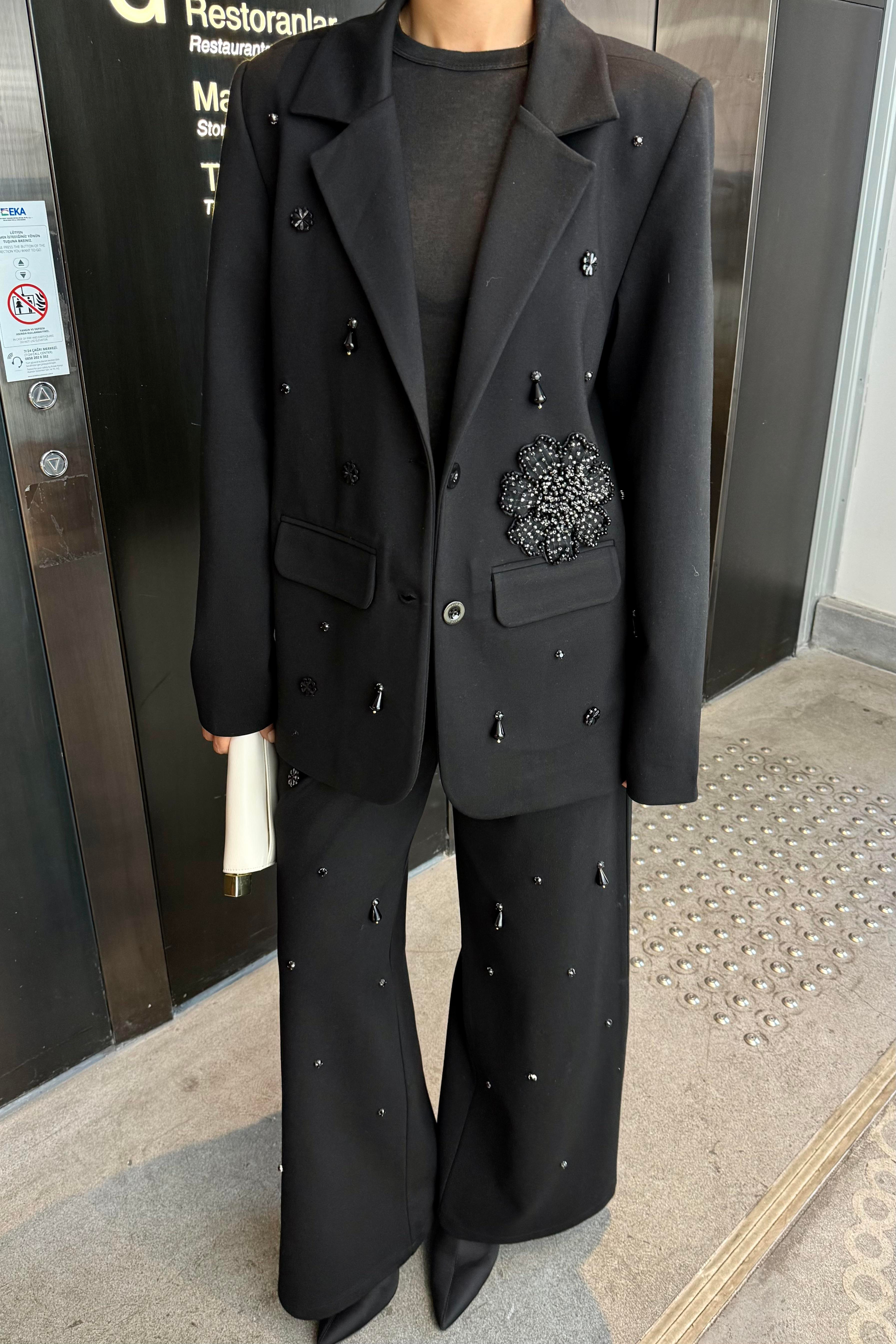 Siyah Taş İşlemeli Tasarım Blazer Ceket - Kadın Blazer Jackets Modelleri - Nazliye Moda | Kadın Giyim Modası