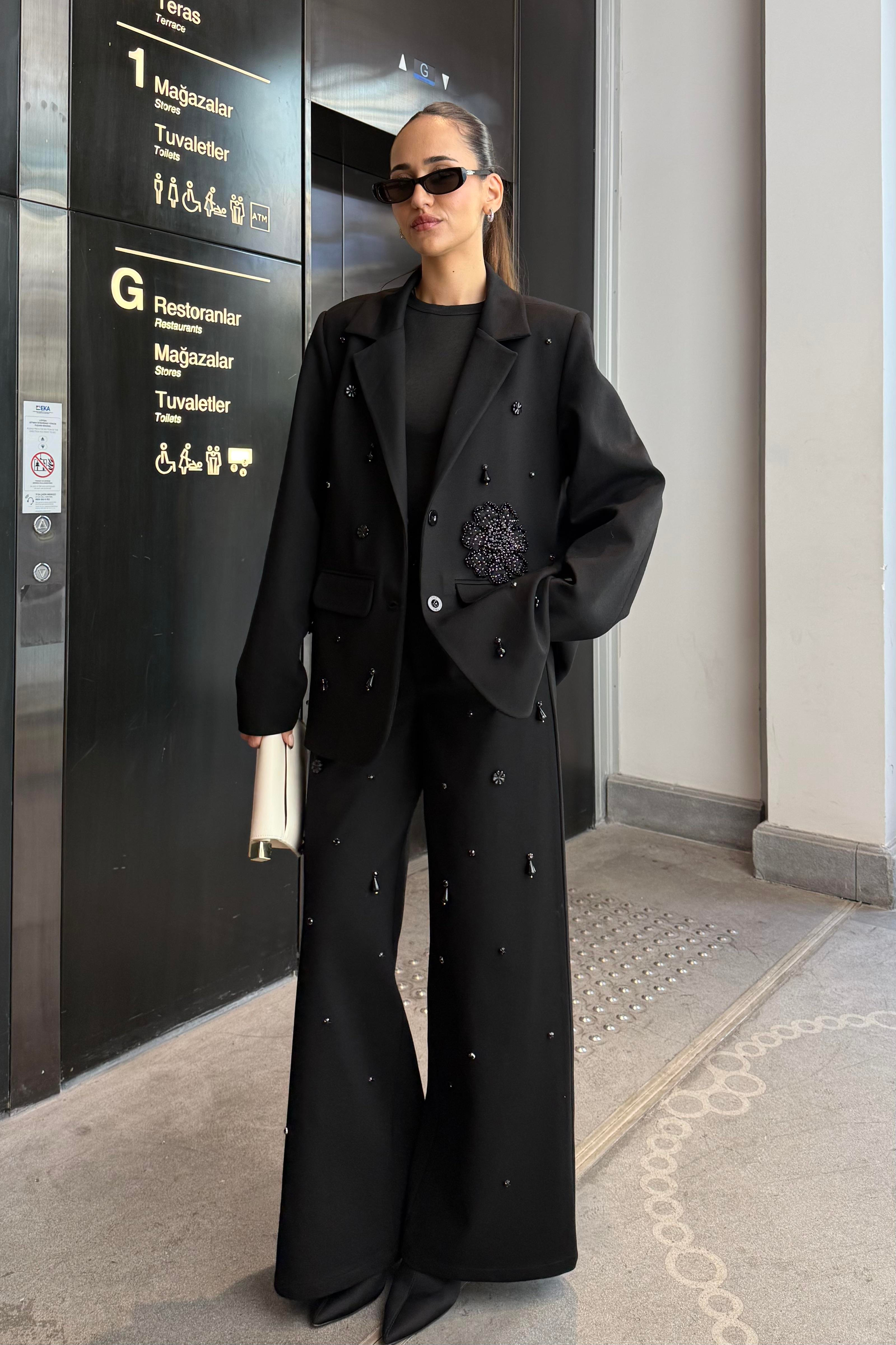 Siyah Taş İşlemeli Tasarım Pantolon - Kadın Trousers Modelleri - Nazliye Moda | Kadın Giyim Modası