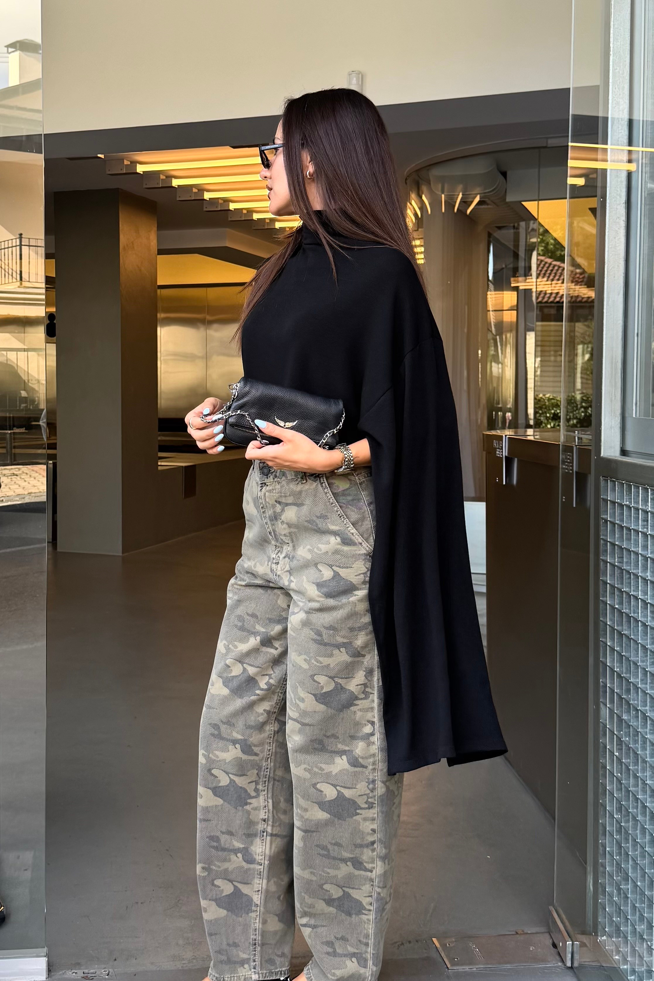 Siyah Tek Kol Tasarım Bluz - Kadın Bluz Modelleri - Nazliye Moda | Kadın Giyim Modası