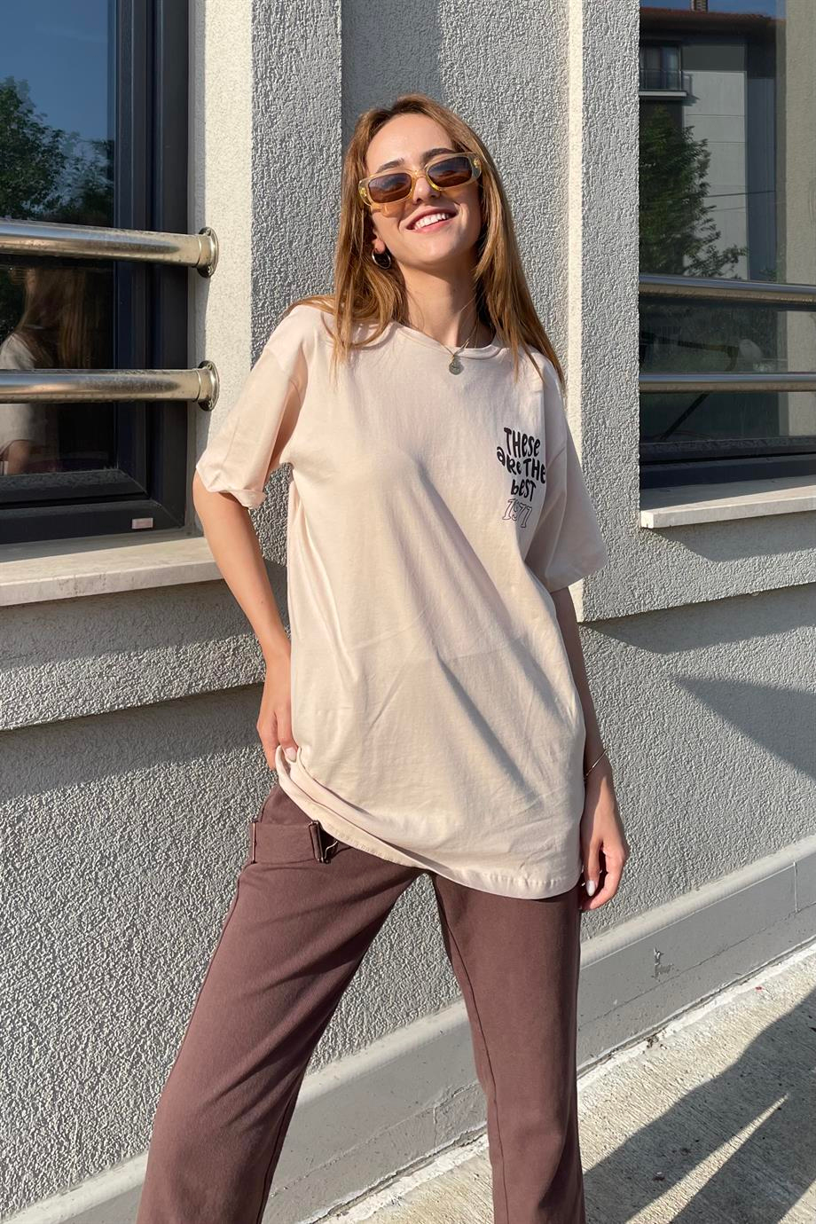Sütlü Kahve Baskılı T-shirt - Kadın T-Shirt Modelleri - Nazliye Moda | Kadın Giyim Modası