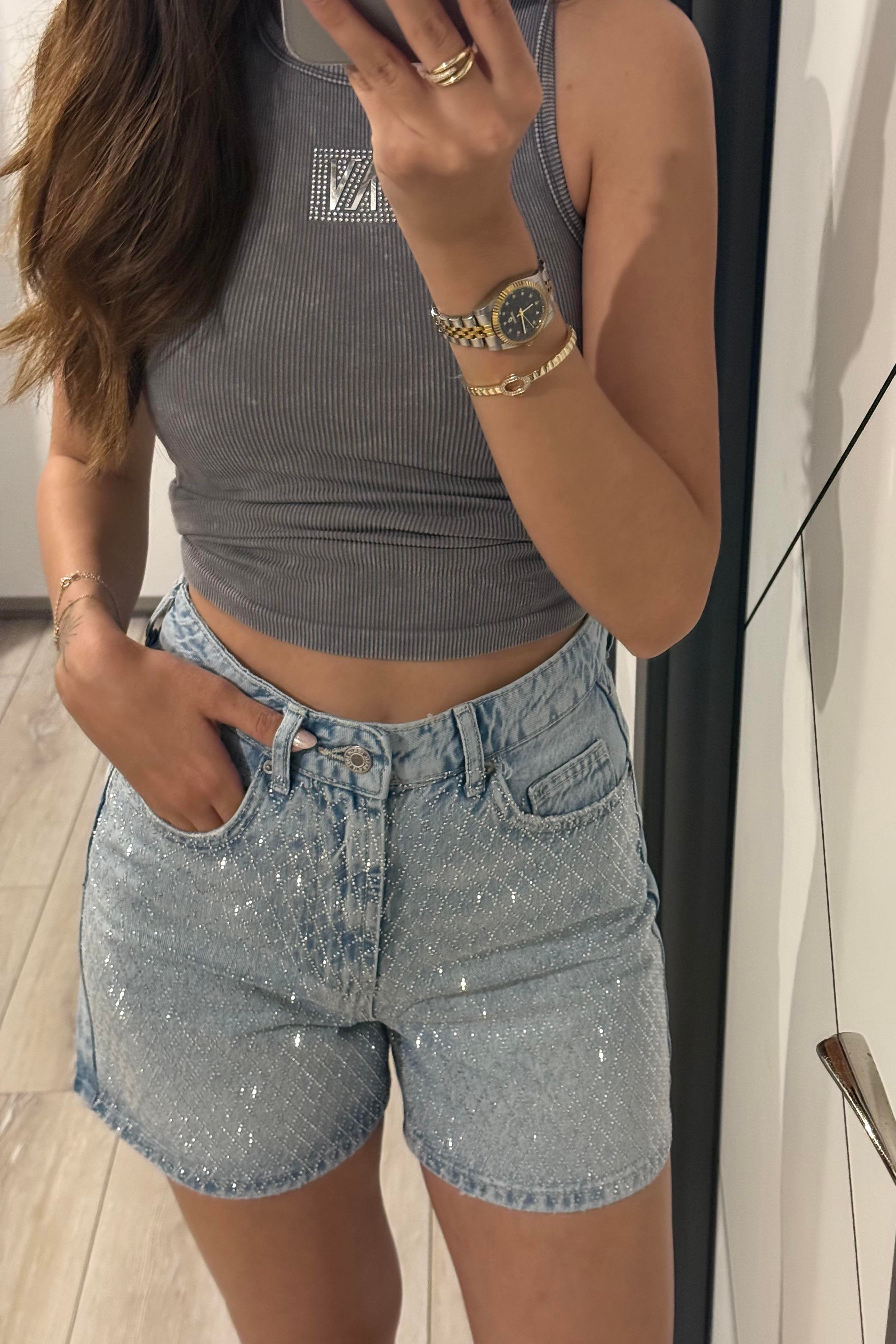 Yıkama Detay Taşlı Jean Şort - Kadın Şort Modelleri - Nazliye Moda | Kadın Giyim Modası