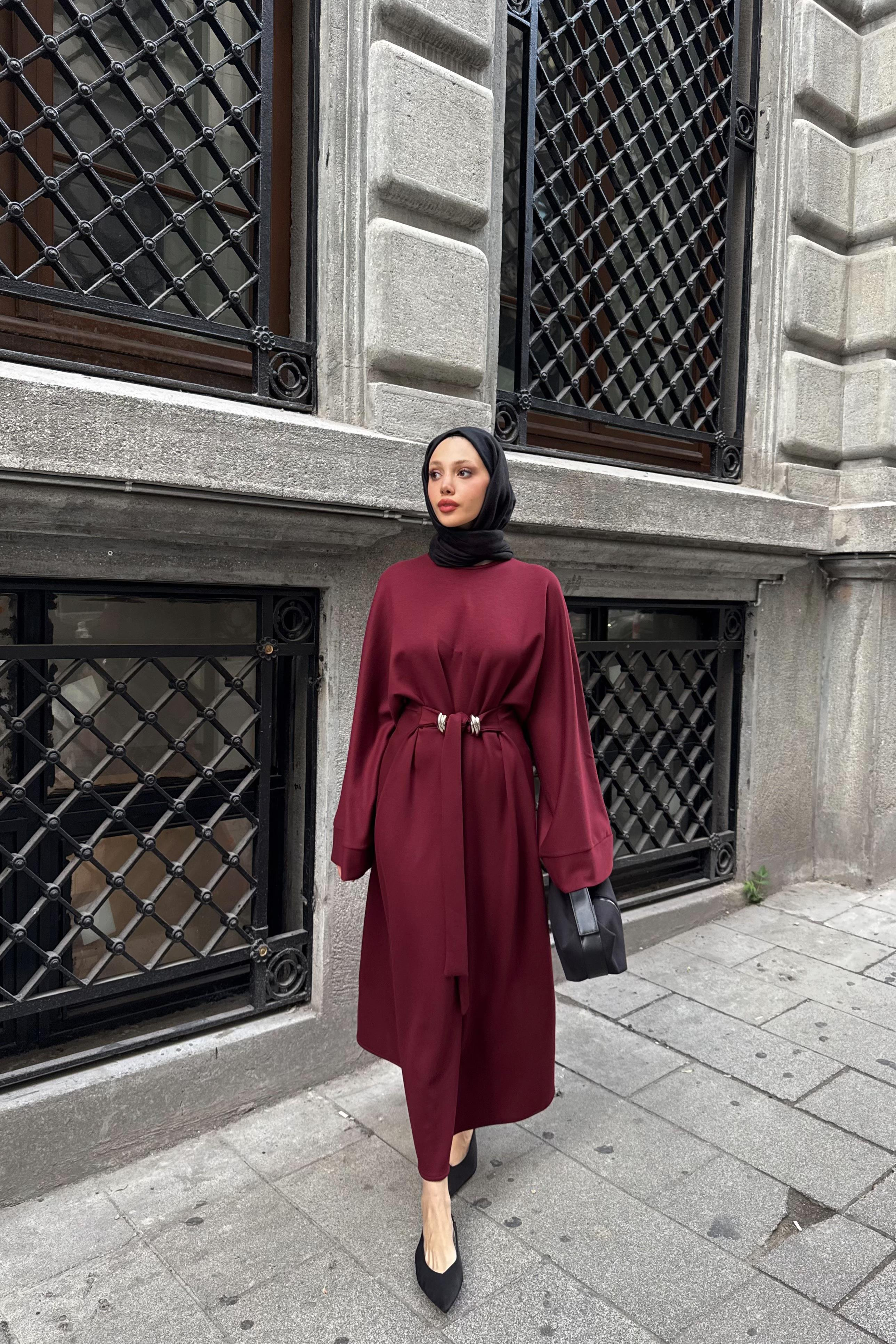 Aksesuarlı Belden Bağlamalı Elbise - Bordo