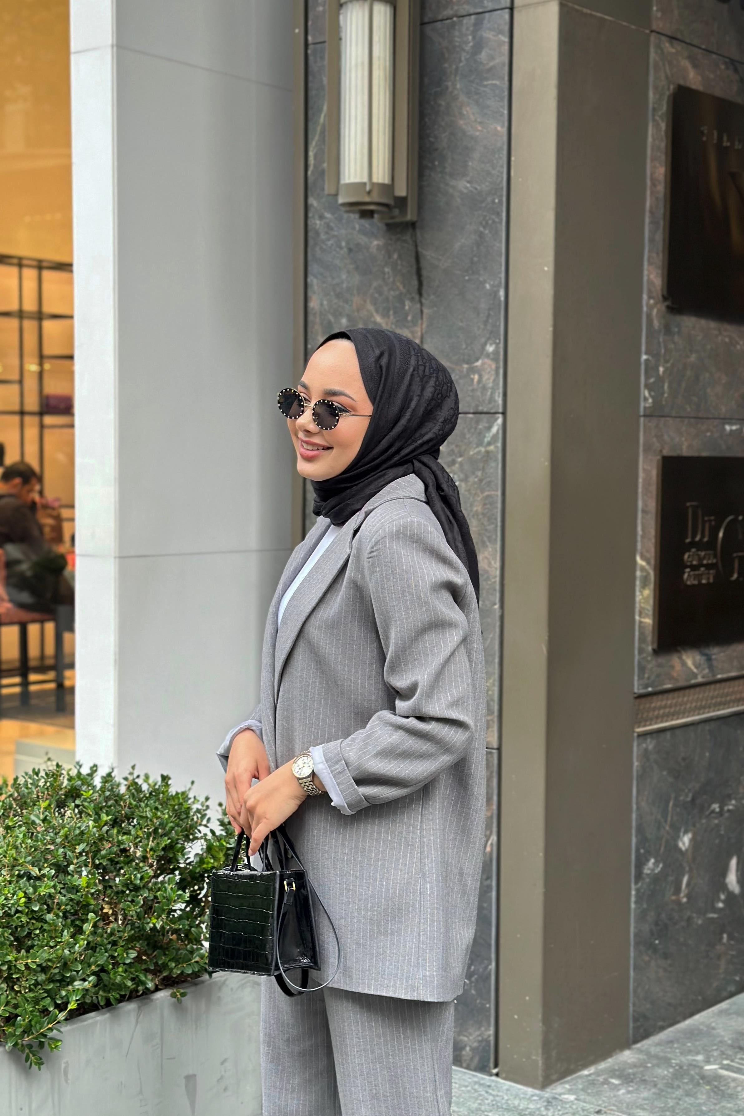 ÇİZGİLİ BLAZER TAKIM - GRİ