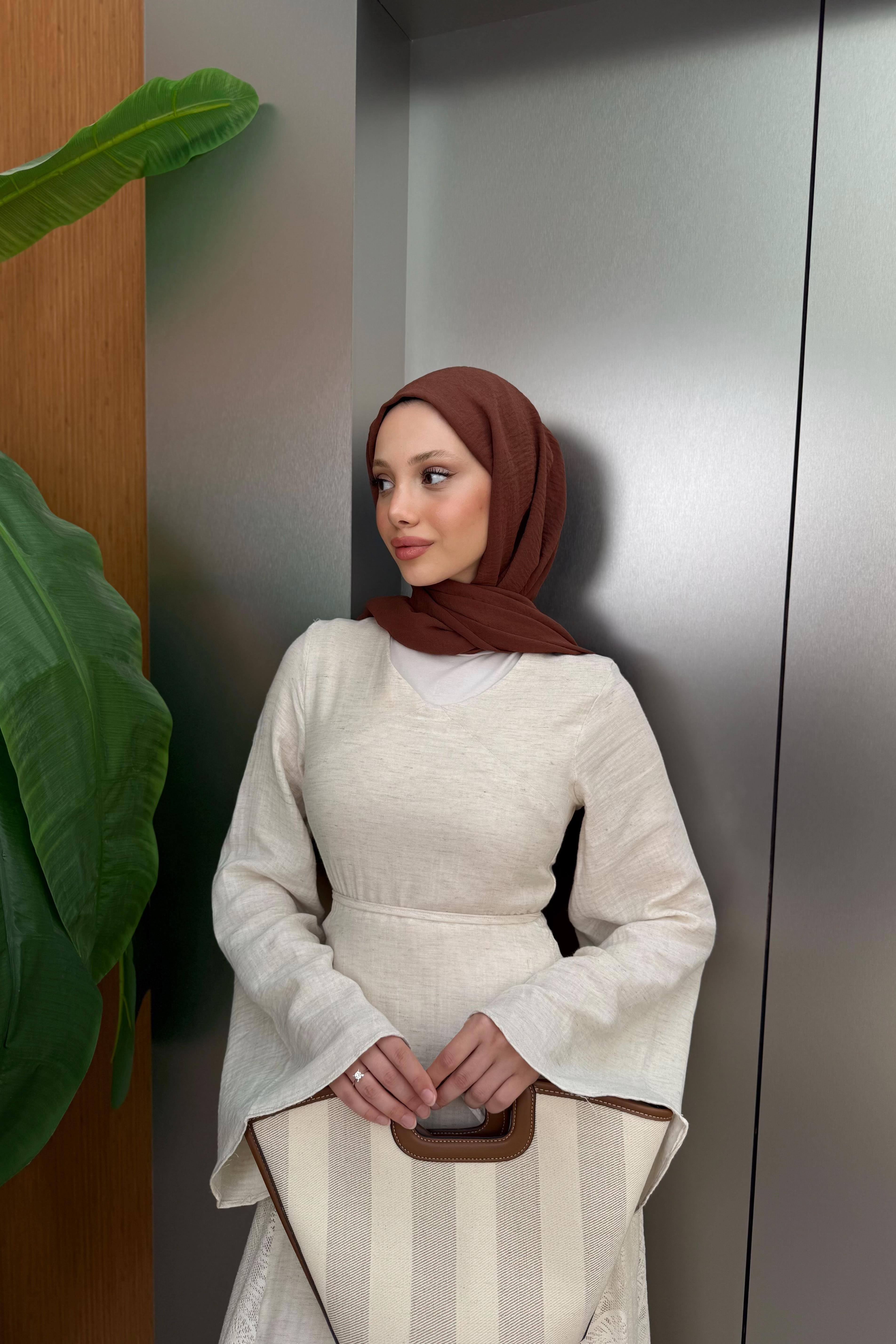 Dantel V Yaka Elbise - Bej