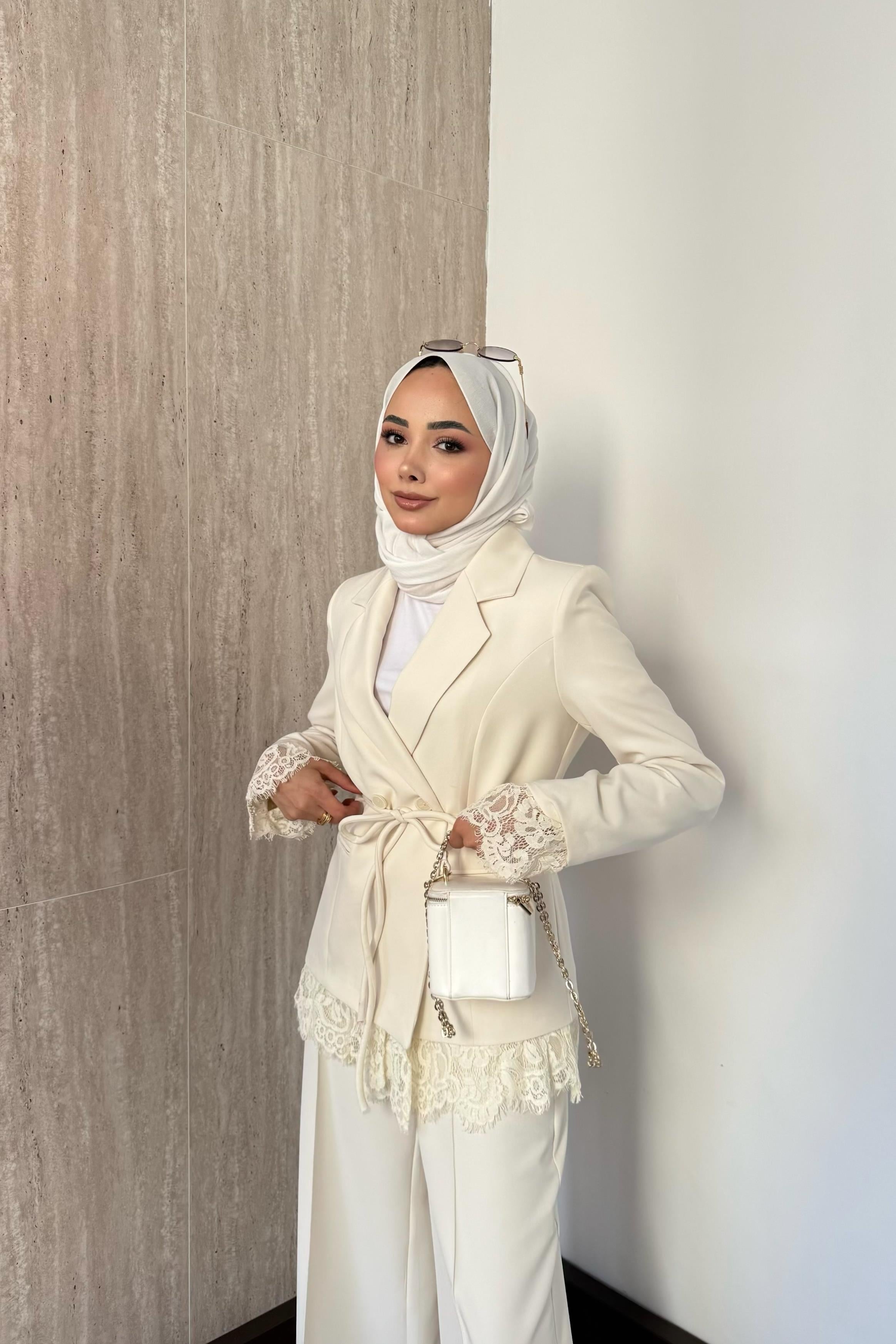 Dantelli Blazer Ceketli Pantolonlu Takım - Bej