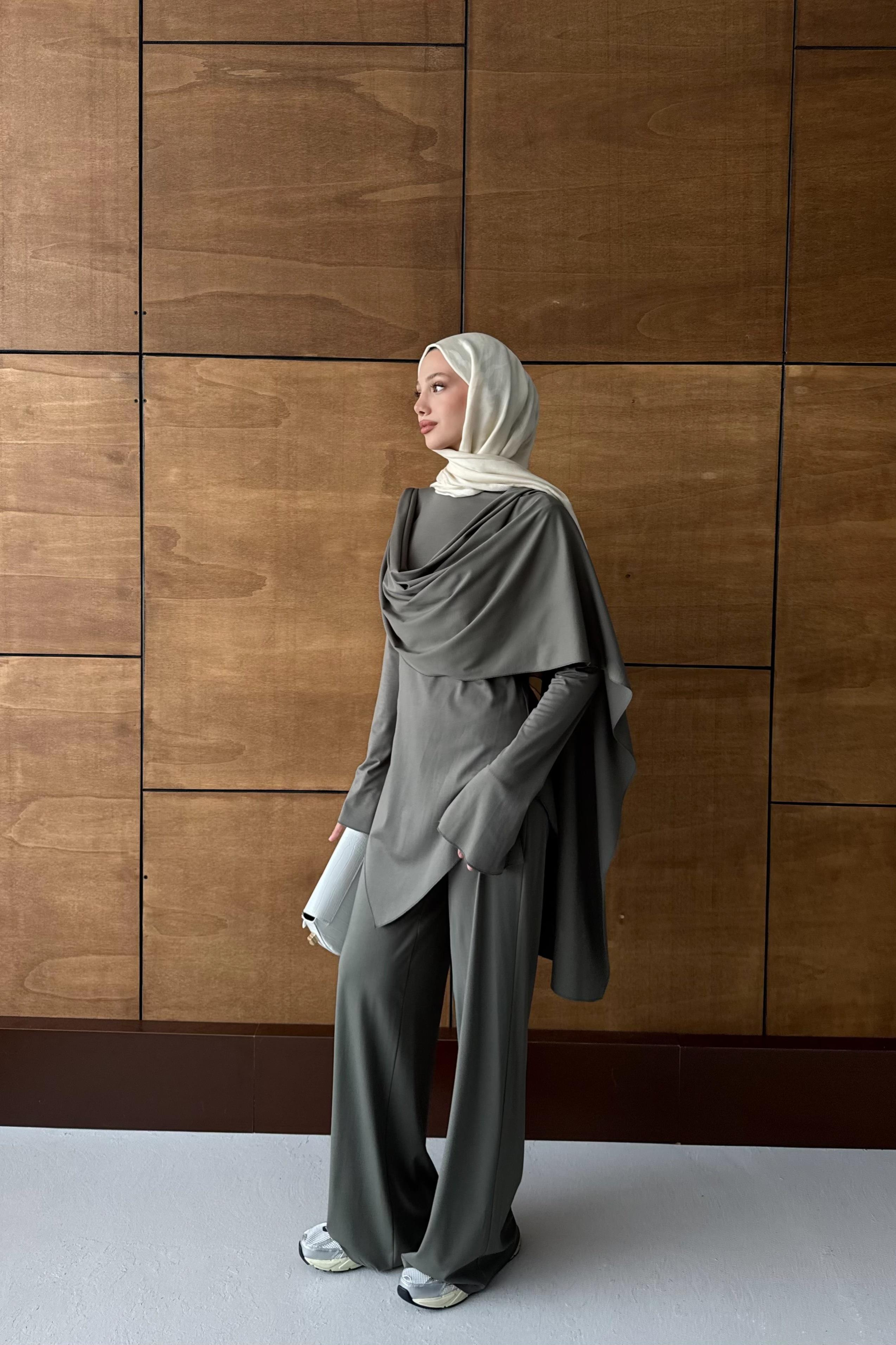 Degaje Yaka Pantolonlu Takım - Haki