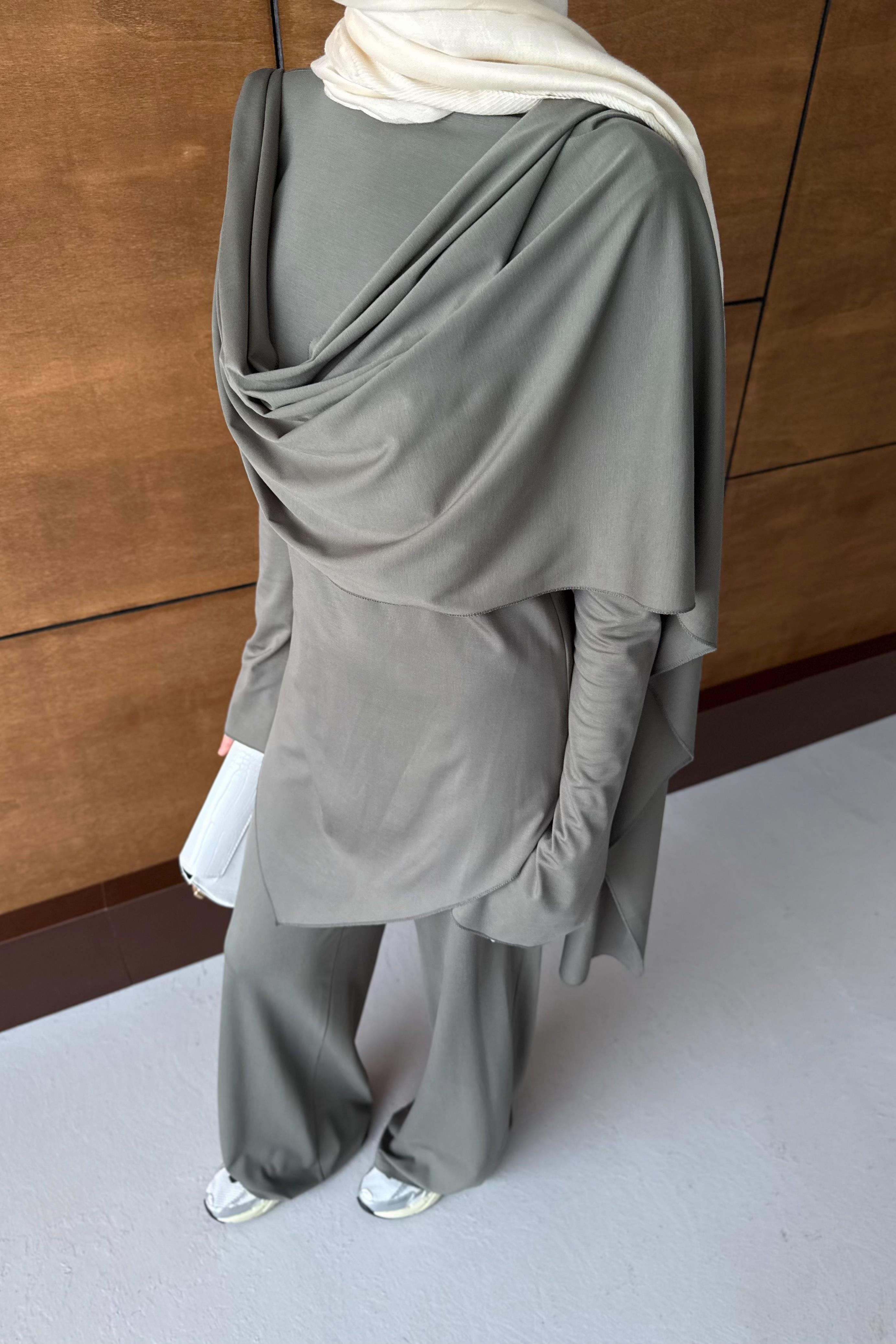 Degaje Yaka Pantolonlu Takım - Haki