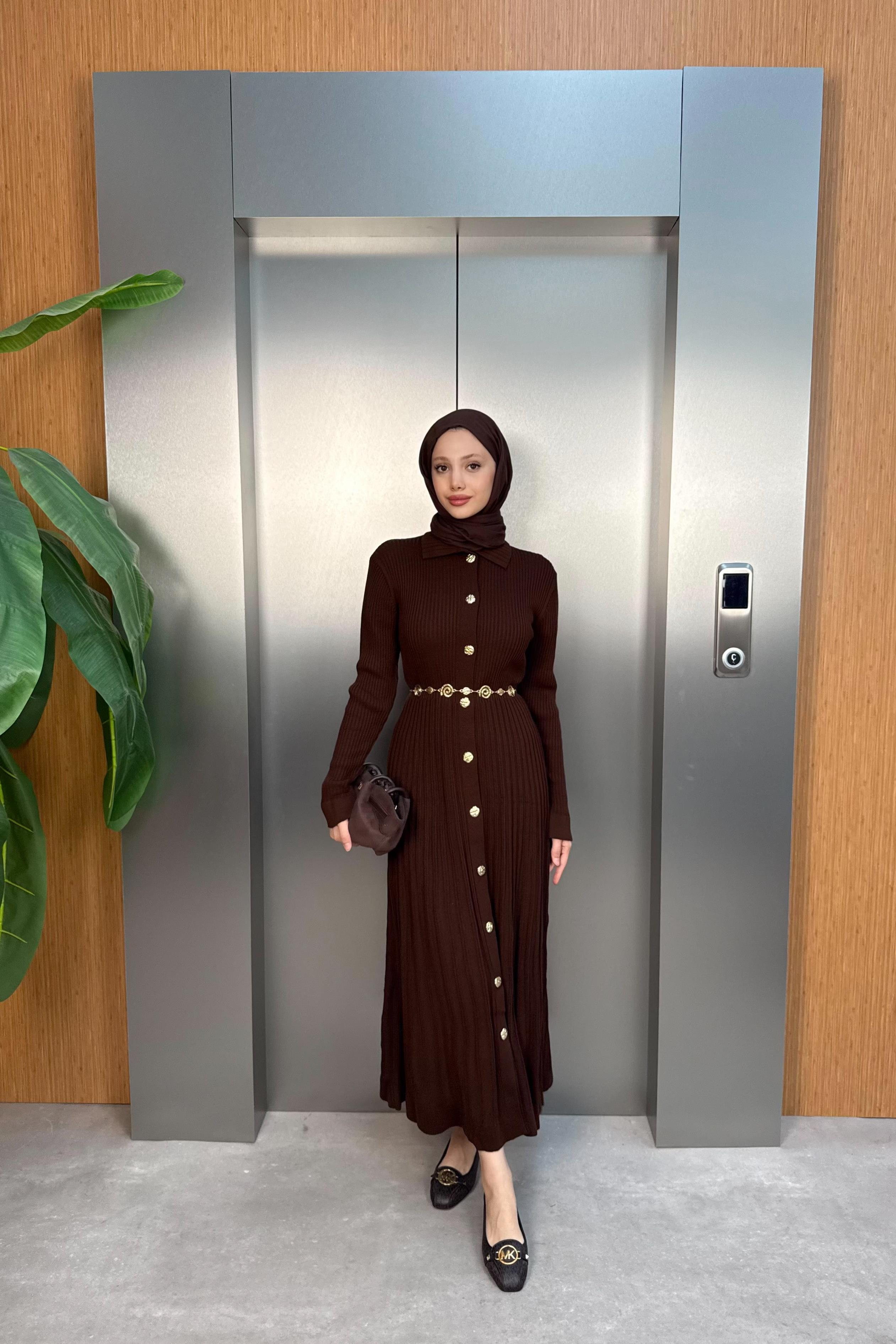 Gold Düğmeli Triko Elbise - Kahve