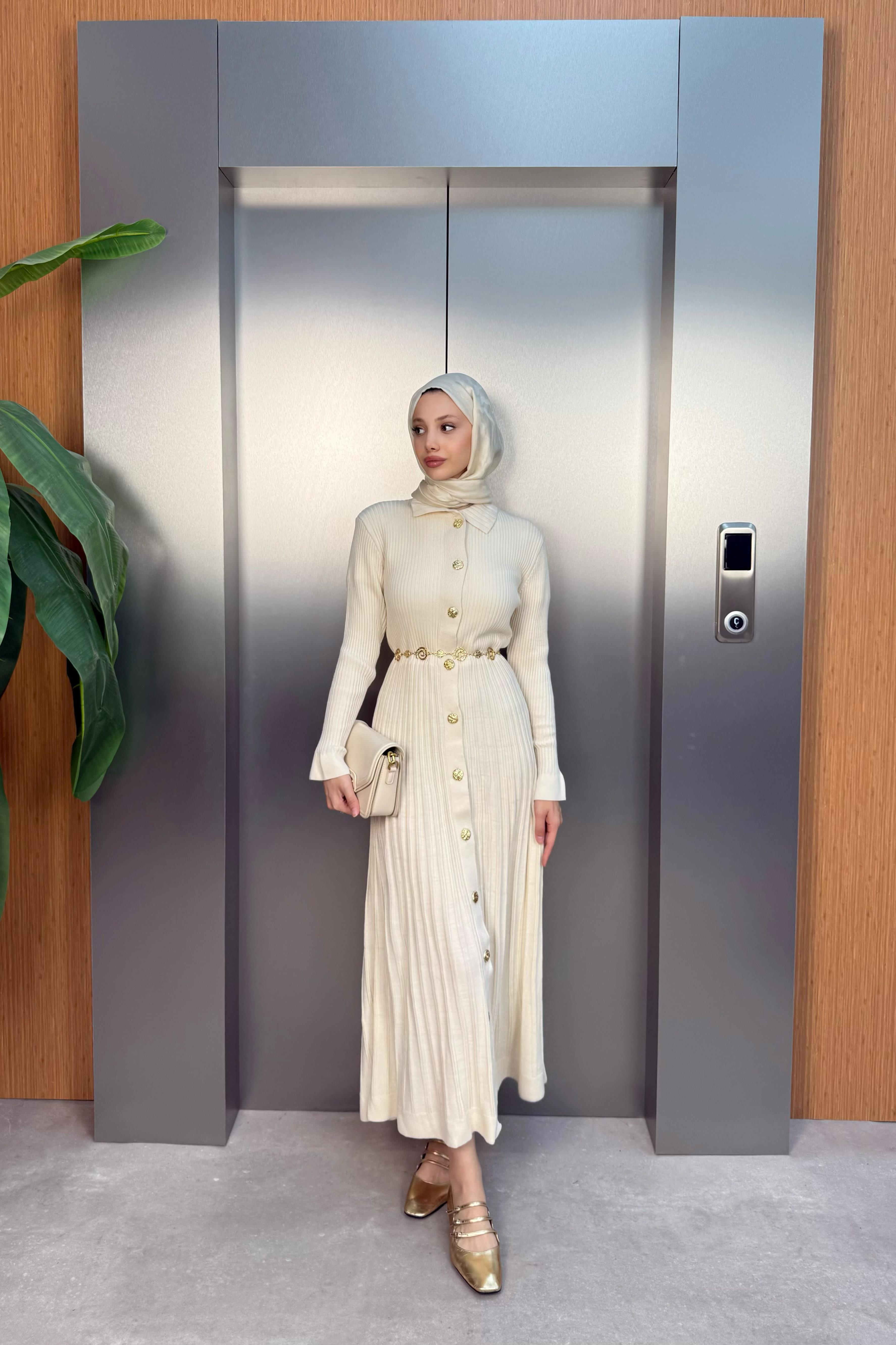 Gold Düğmeli Triko Elbise - Krem